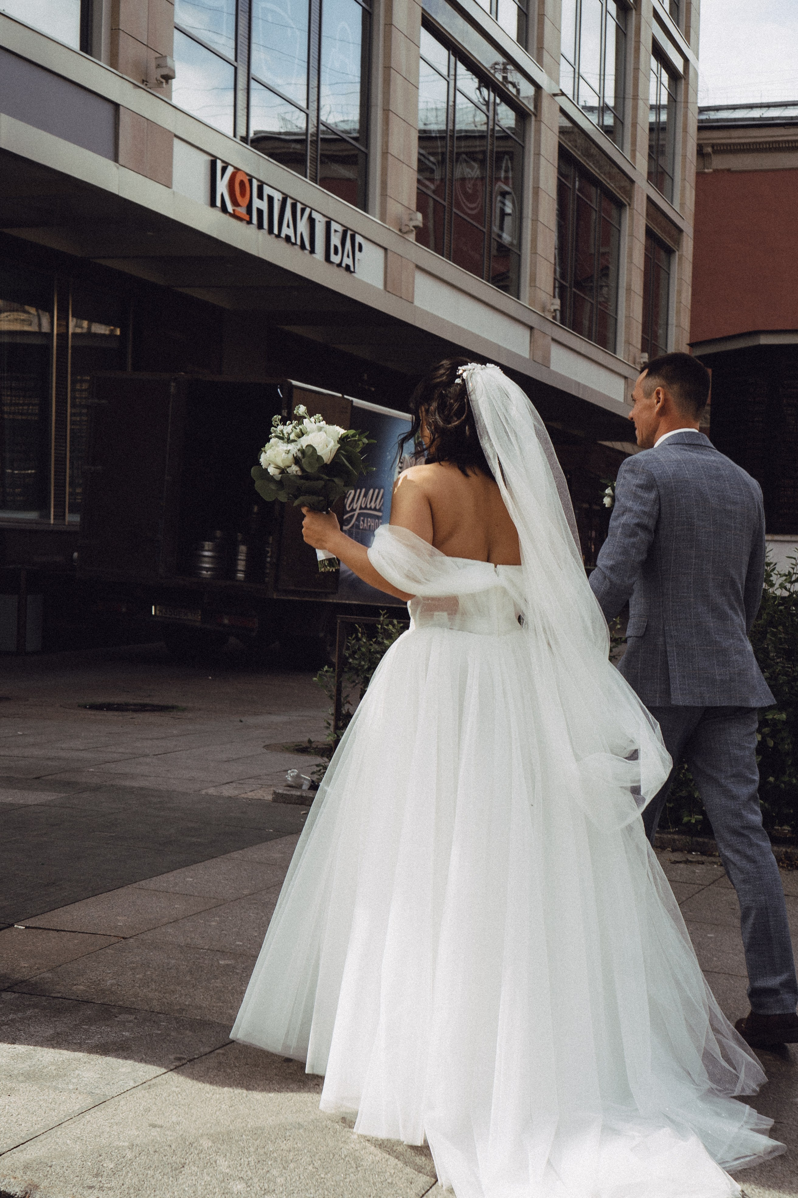 СВАДЕБНАЯ ПРОГУЛКА РЕСТОРАН МЫ ЖЕ НА ТЫ И ФОТОСЕССИИЯ С АВТОМОБИЛЕМ. Профессиональный фотограф, Санкт-Петербург — Виктория Богомолова