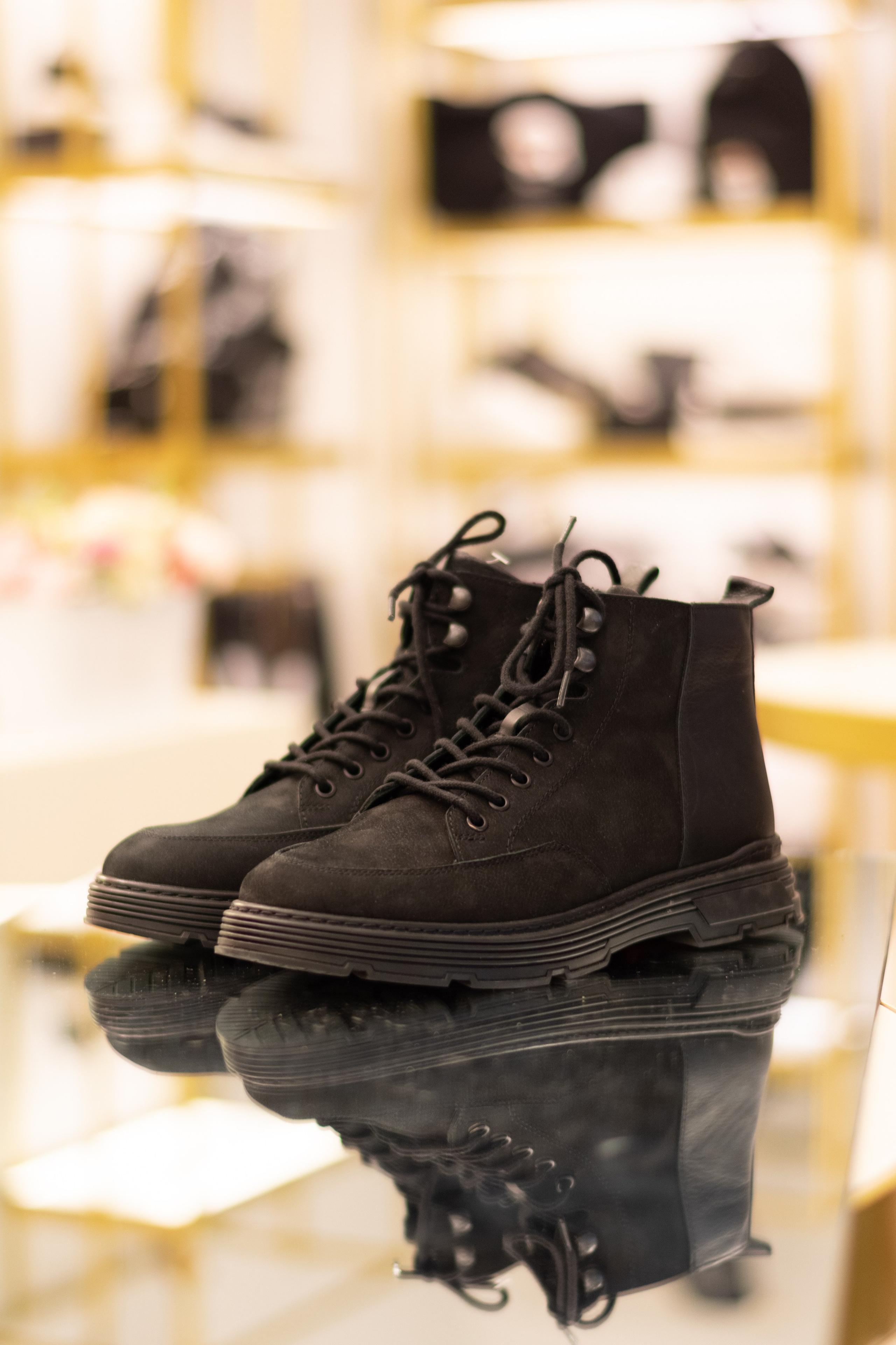 Для организаций. Предметная фотосессия для обувного магазина Capsula. Фотограф/видеограф Богдан Голованов