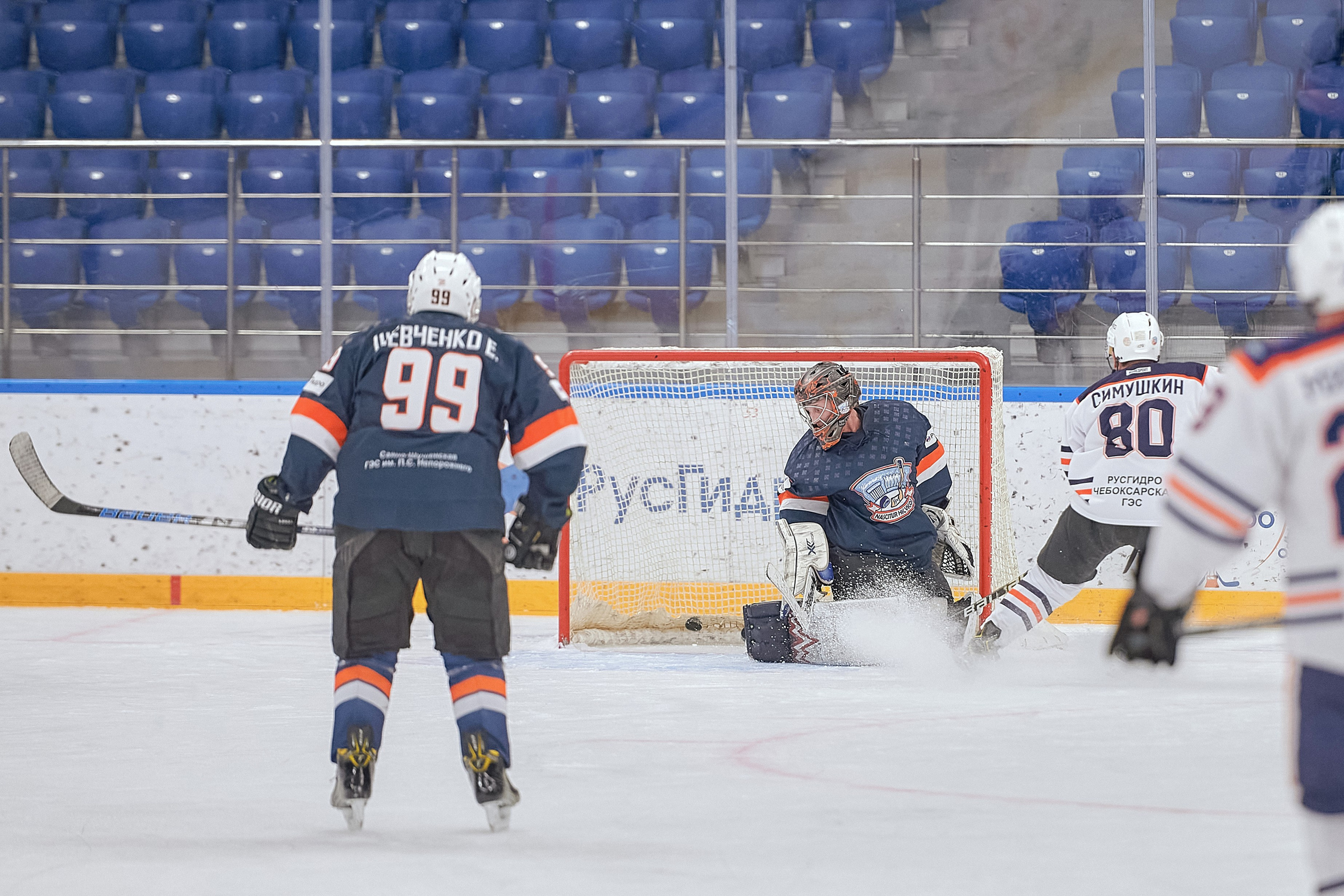Портфолио репортажной фотосъёмки: Кристалл арена — Хоккей — РусГидро. Фотограф Яковлев Роман — Красноярск