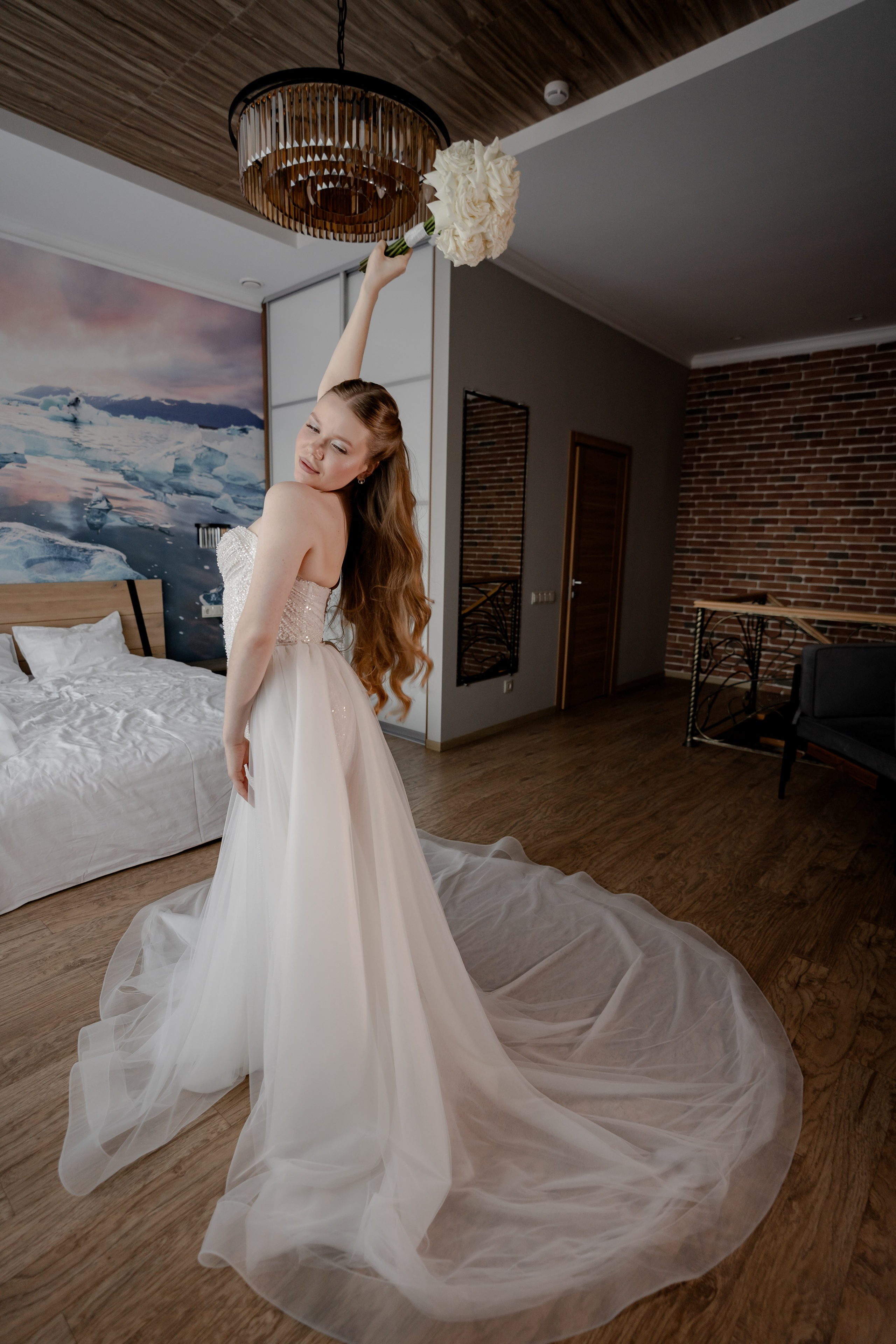 СВАДЕБНАЯ СЬЕМКА СБОРОВ В ОТЕЛЕ И ВЫЕЗД НА ЦЕРЕМОНИЮ (СНЯТО В СИБИРЕ В НИЖНЕВАРТОВСКЕ)М. Профессиональный фотограф, Санкт-Петербург — Виктория Богомолова