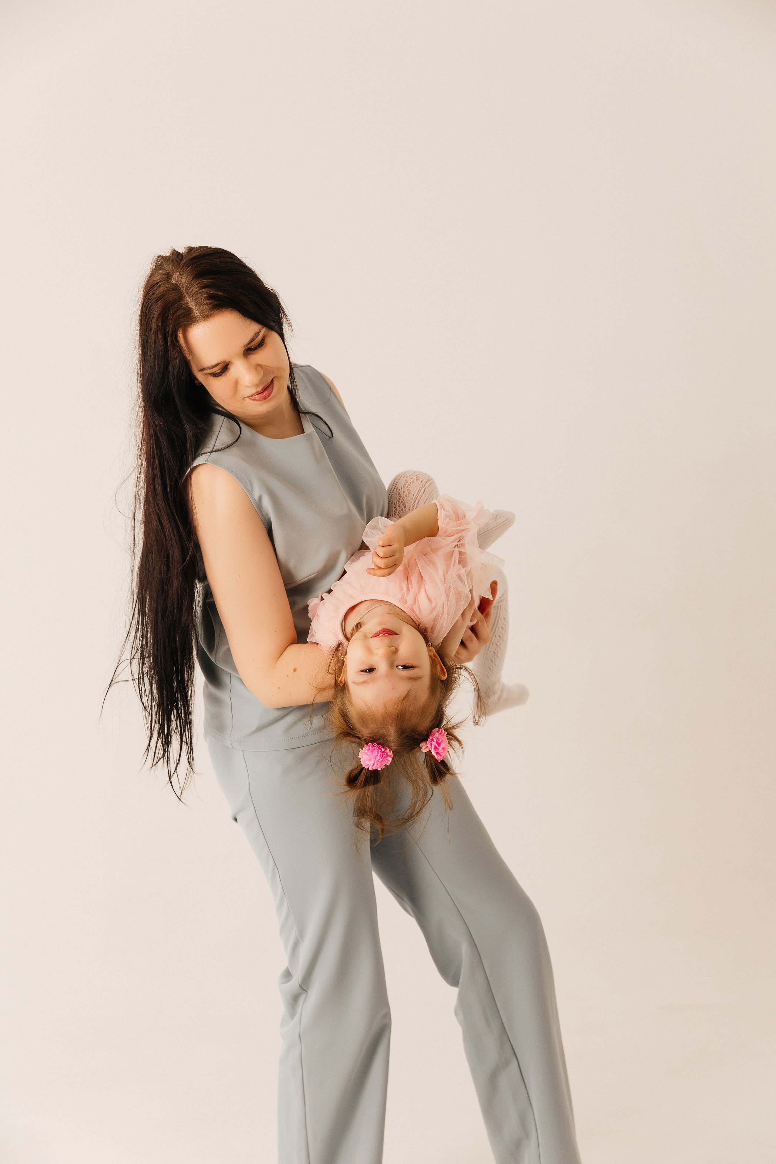 Тюльпаны расцветают в марте. Свадебный фотограф Кропоткин Краснодар