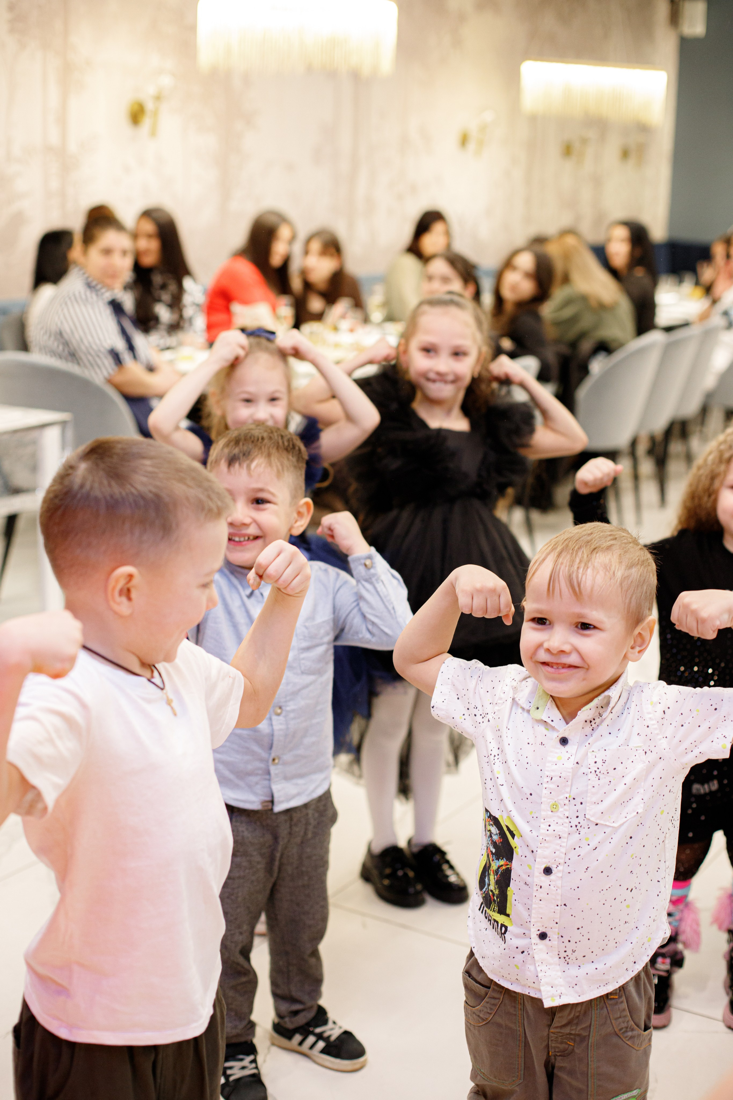 ASIA'S BIRTHDAY PARTY. Photokarish