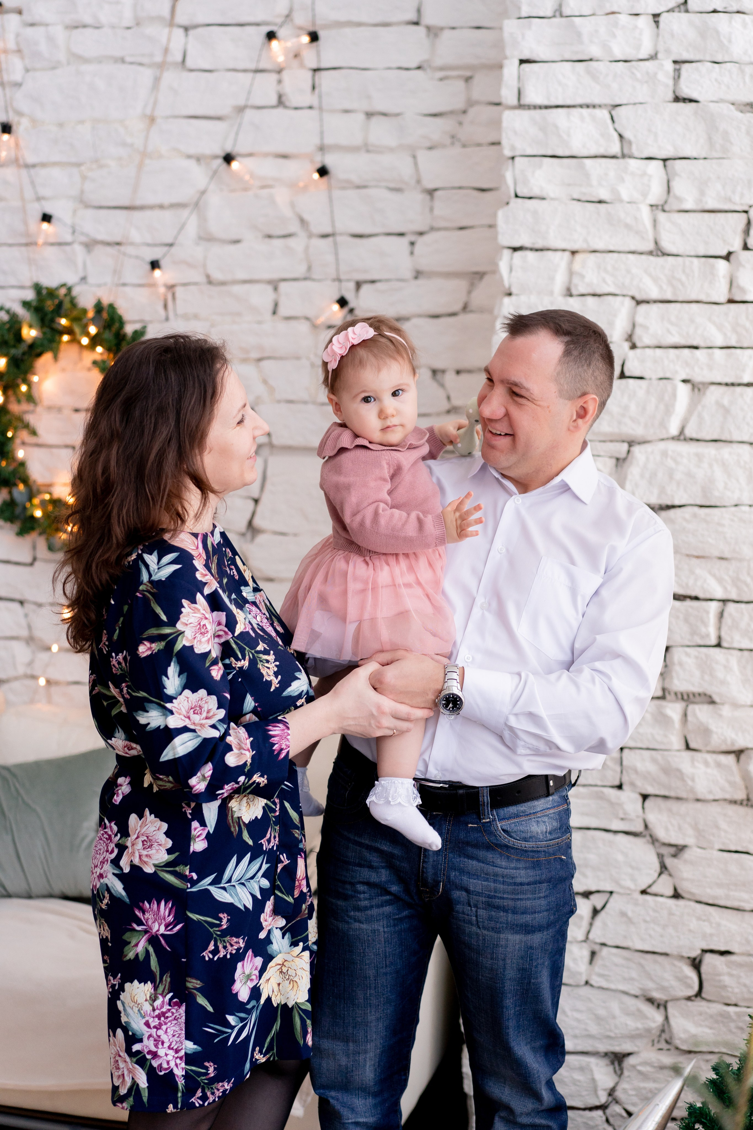 Новогодняя семейная фотосессия. Детская, семейная фотостудия в Санкт-Петербурге