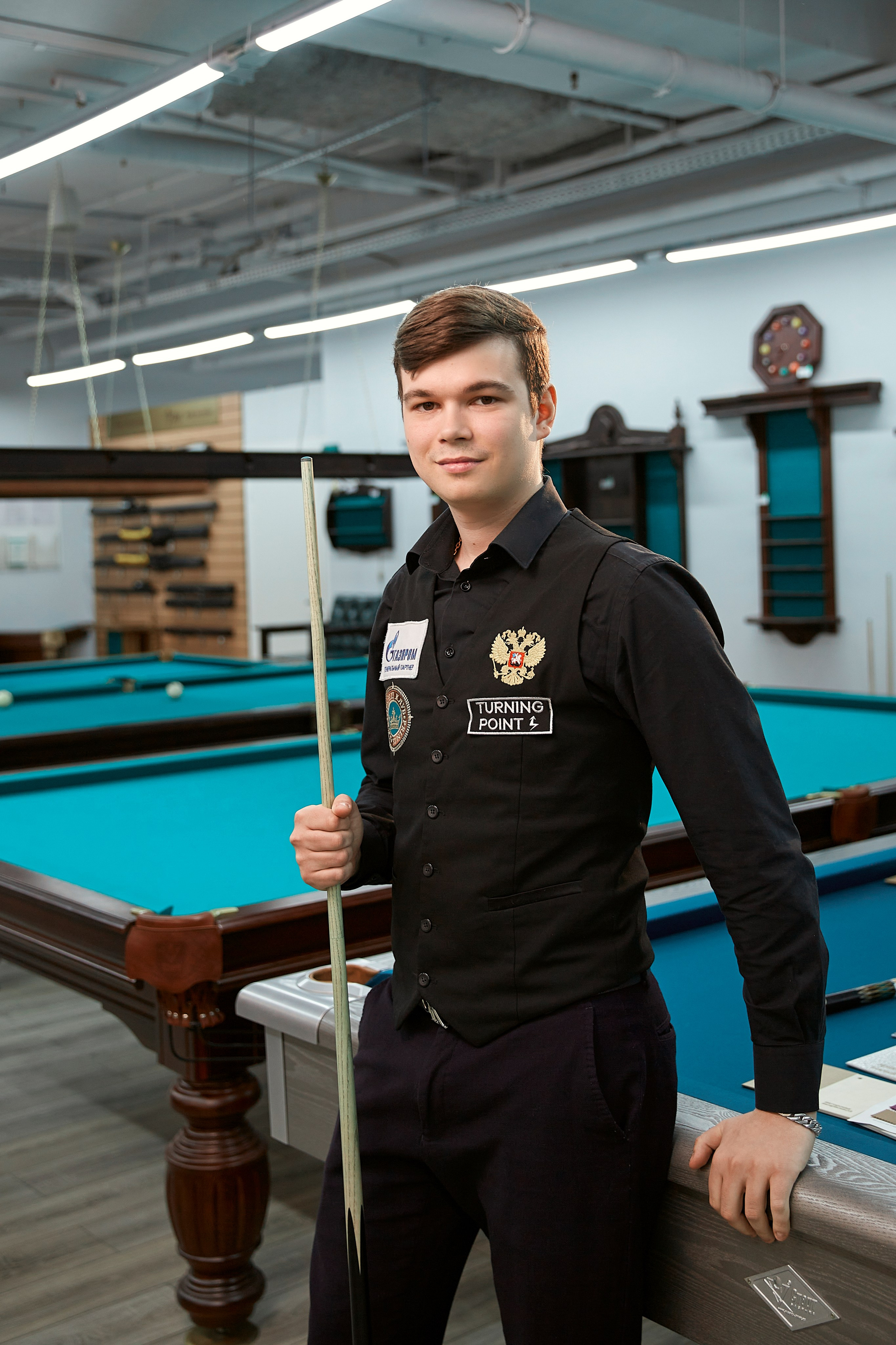 Семён За́йцев — российский профессиональный игрок в русский бильярд, мастер спорта России международного класса. Фотограф ваших самых ярких событий в Москве и СПБ. Збронская Юлия