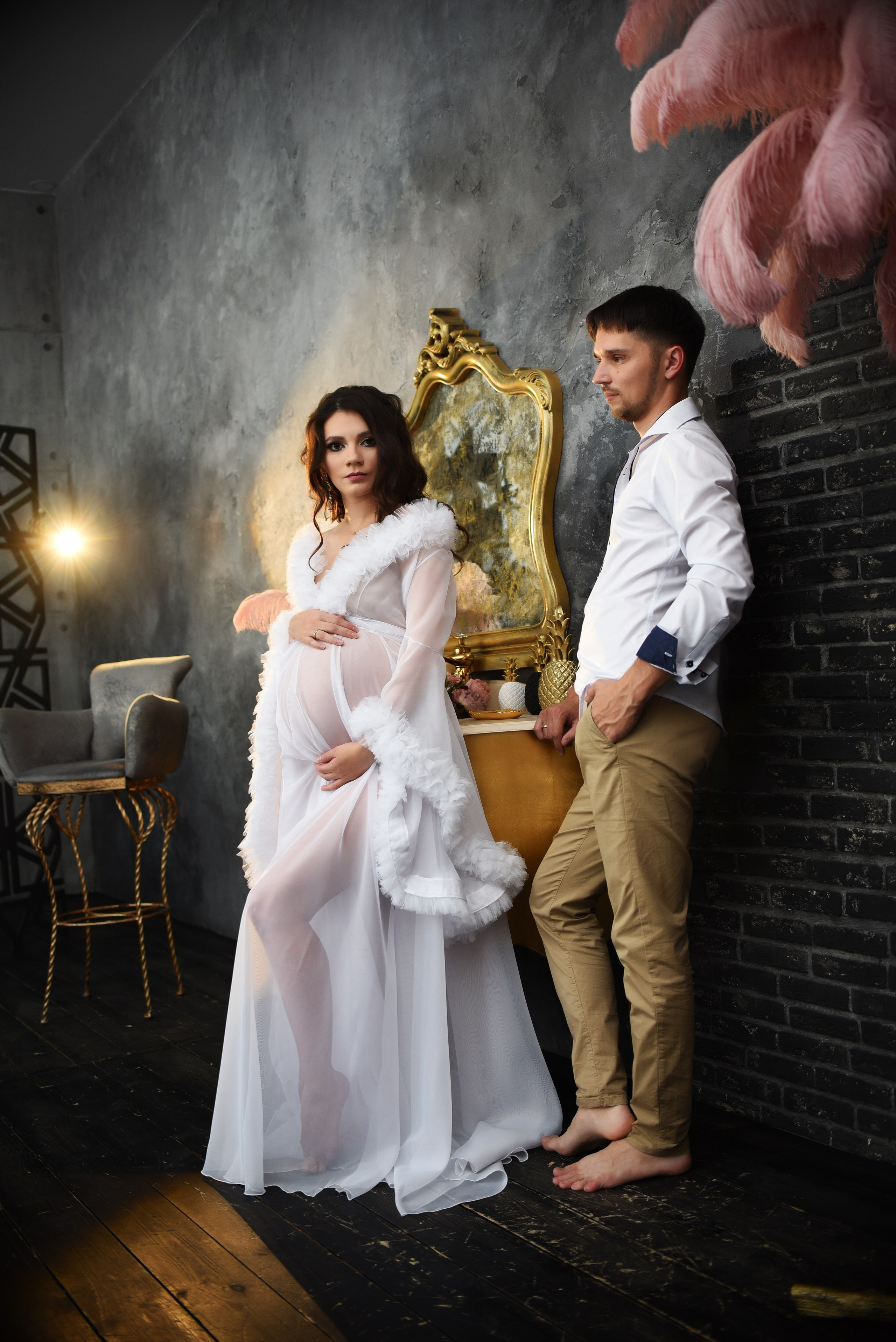 Фотосессия беременности студийная съемка. Свадебный, семейный, детский, контент фотограф в Омске Максим Ильин