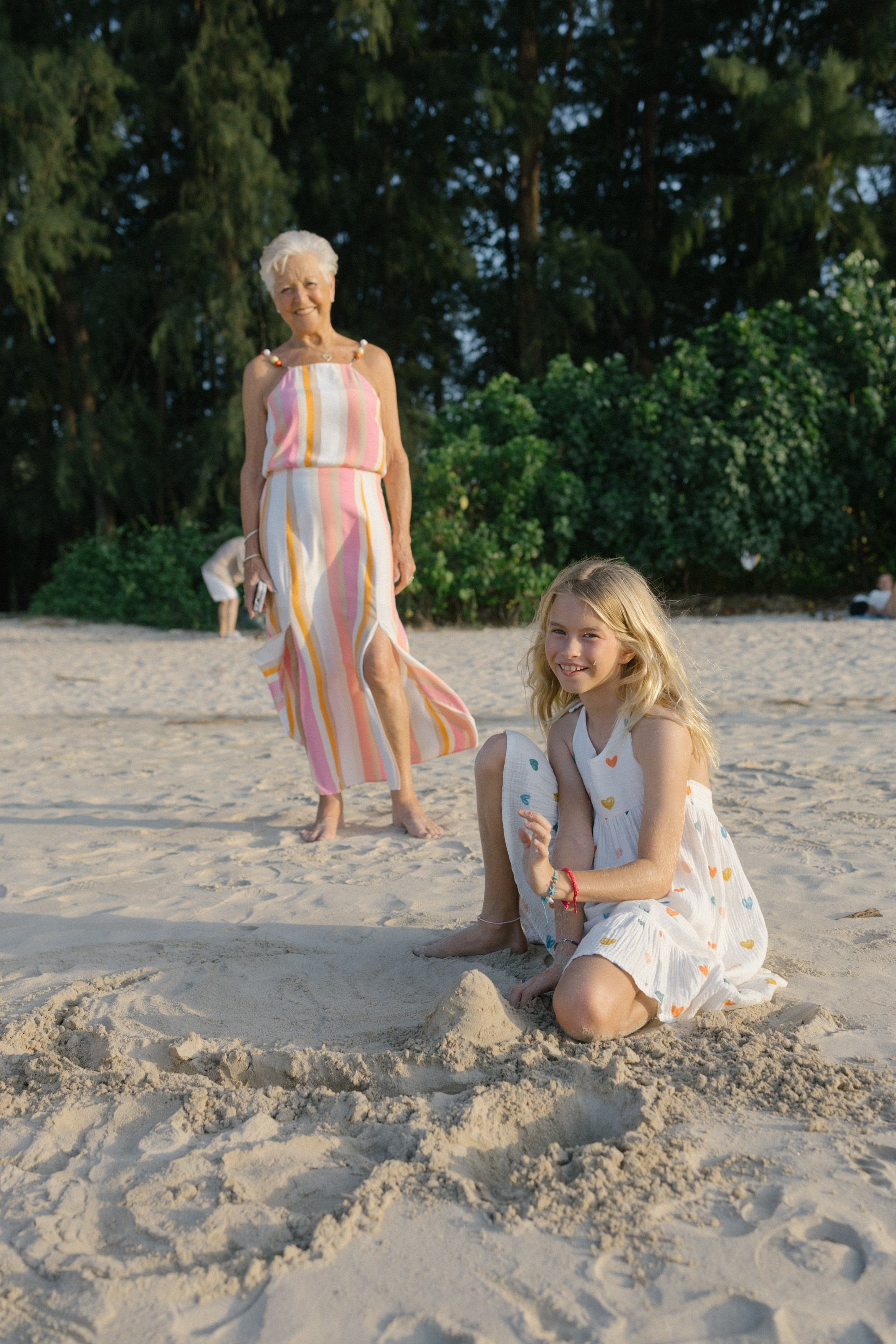 Family photoshoot in Phuket, Thailand. Fedor Lemeshko — Destination Wedding and Family Lifestyle photographer
