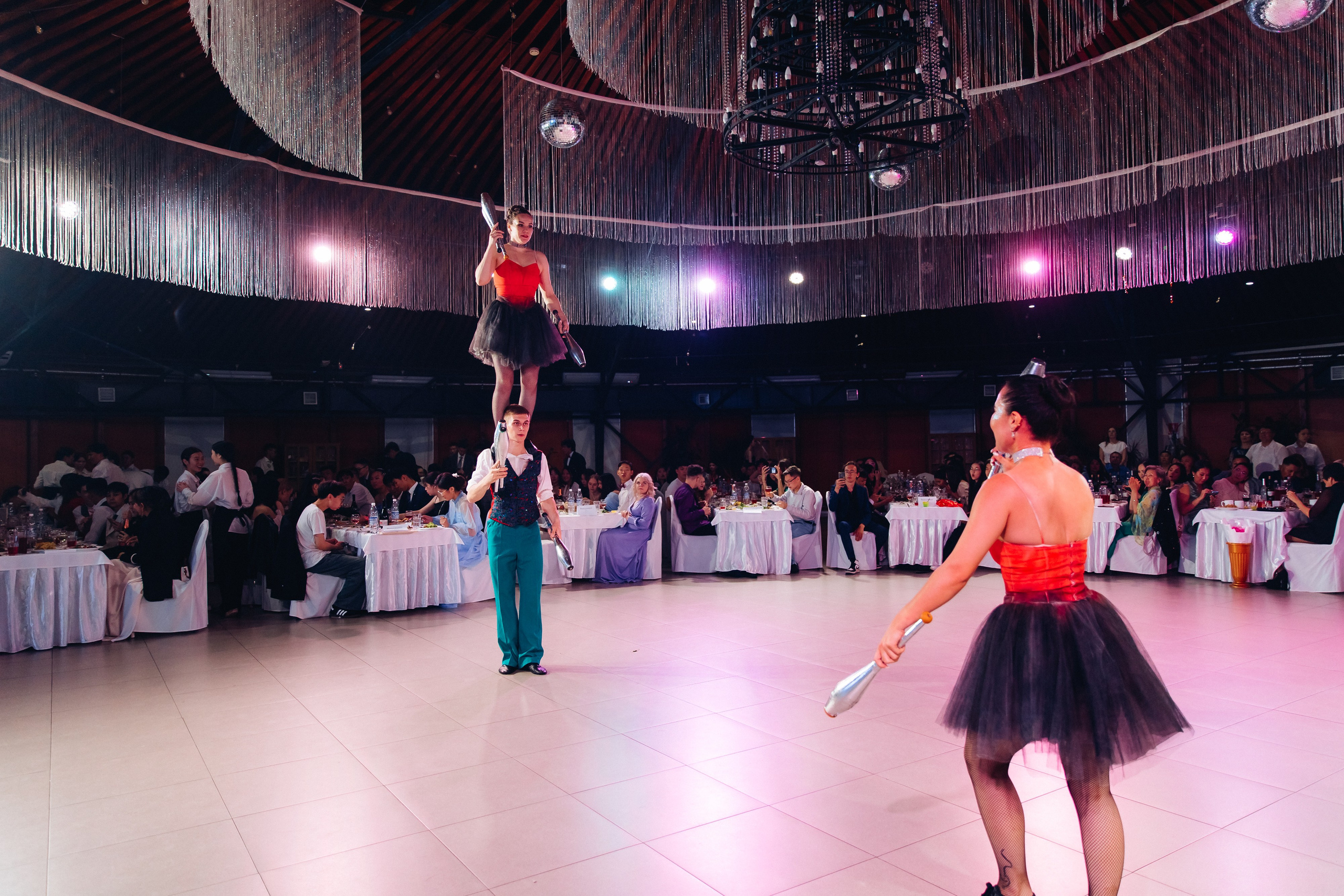 Выпускной вечер. 49 школа. Баран на корове. Свадебный и семейный фотограф в Улан-Удэ