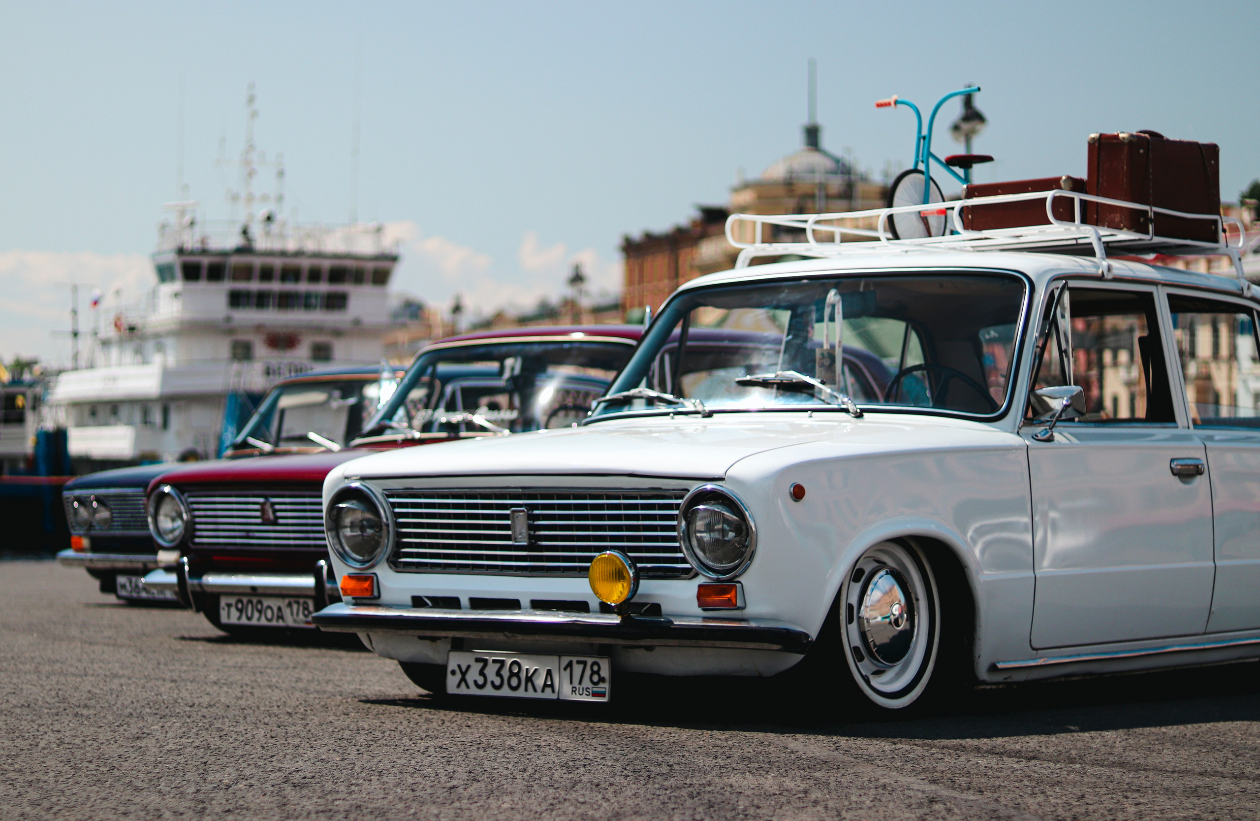 Выставка авто классики. Ивентный фотограф в Санкт-Петербурге Олег Комков