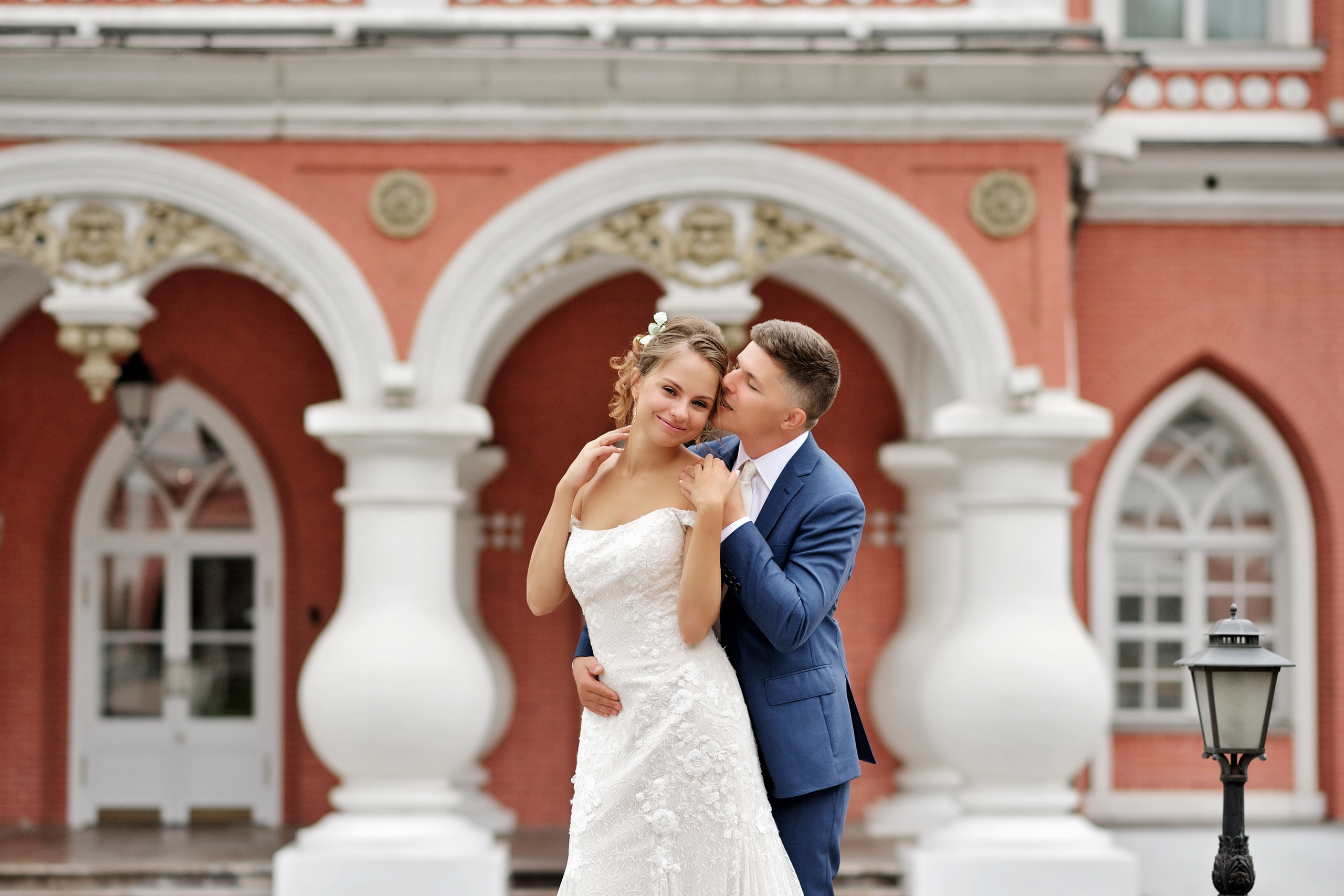 свадебная фотосессия петровский путевой дворец