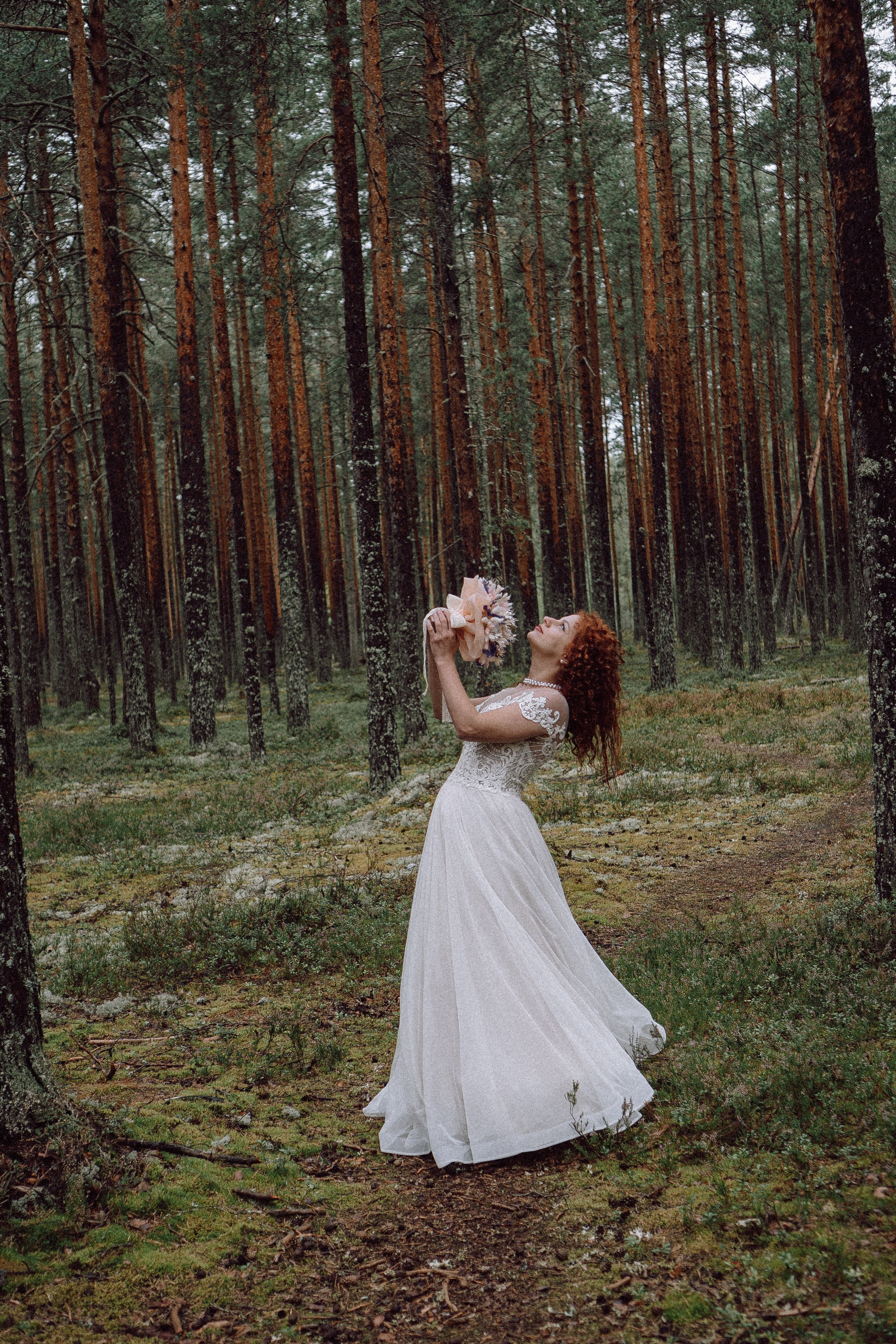 СВАДЕБНАЯ ФОТОСЕССИИЯ ПАРЫ В ГОРОДЕ ПРИОЗЕРСК В СОСНОВОМ ЛЕСУ И С ПИКАПОМ. Профессиональный фотограф, Санкт-Петербург — Виктория Богомолова