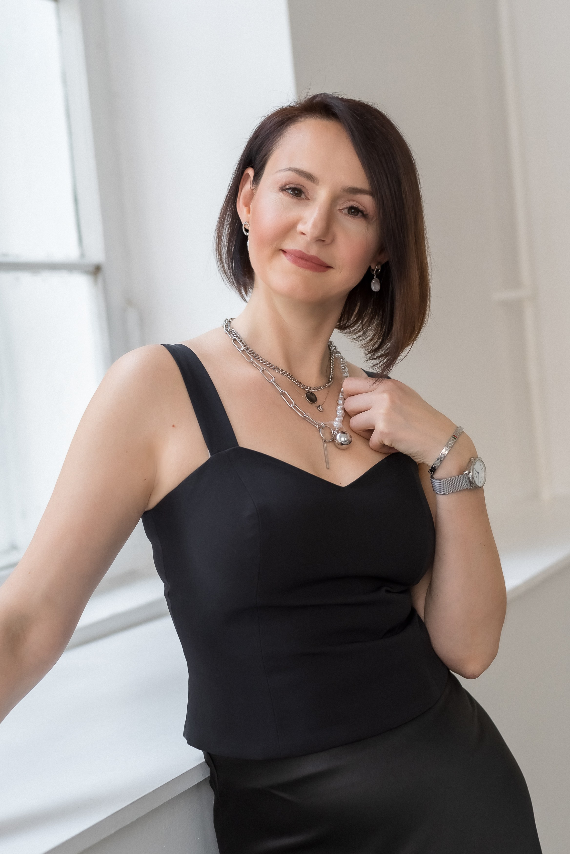 Портрет в минималистичной студии. КОНТЕНТ |БРЕНД фотограф Санкт-Петербург — Жанна Олтаржевская