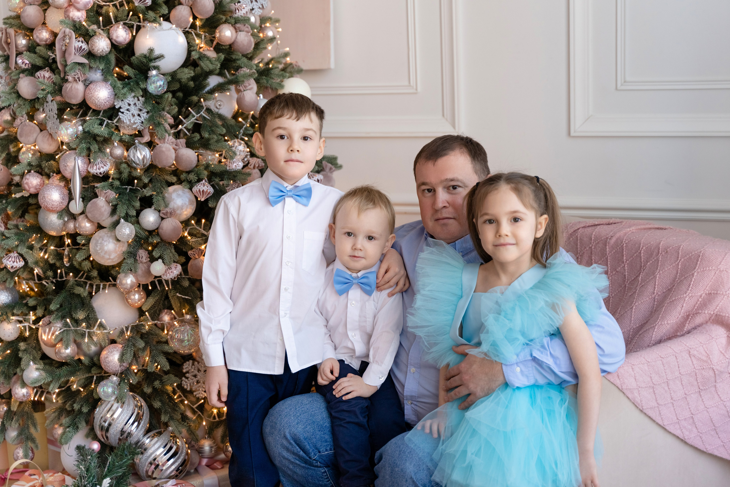 Новогодняя фотосессия для чудесной семьи. Свадебный и семейный фотограф в Санкт-Петербурге Олеся Еремеева