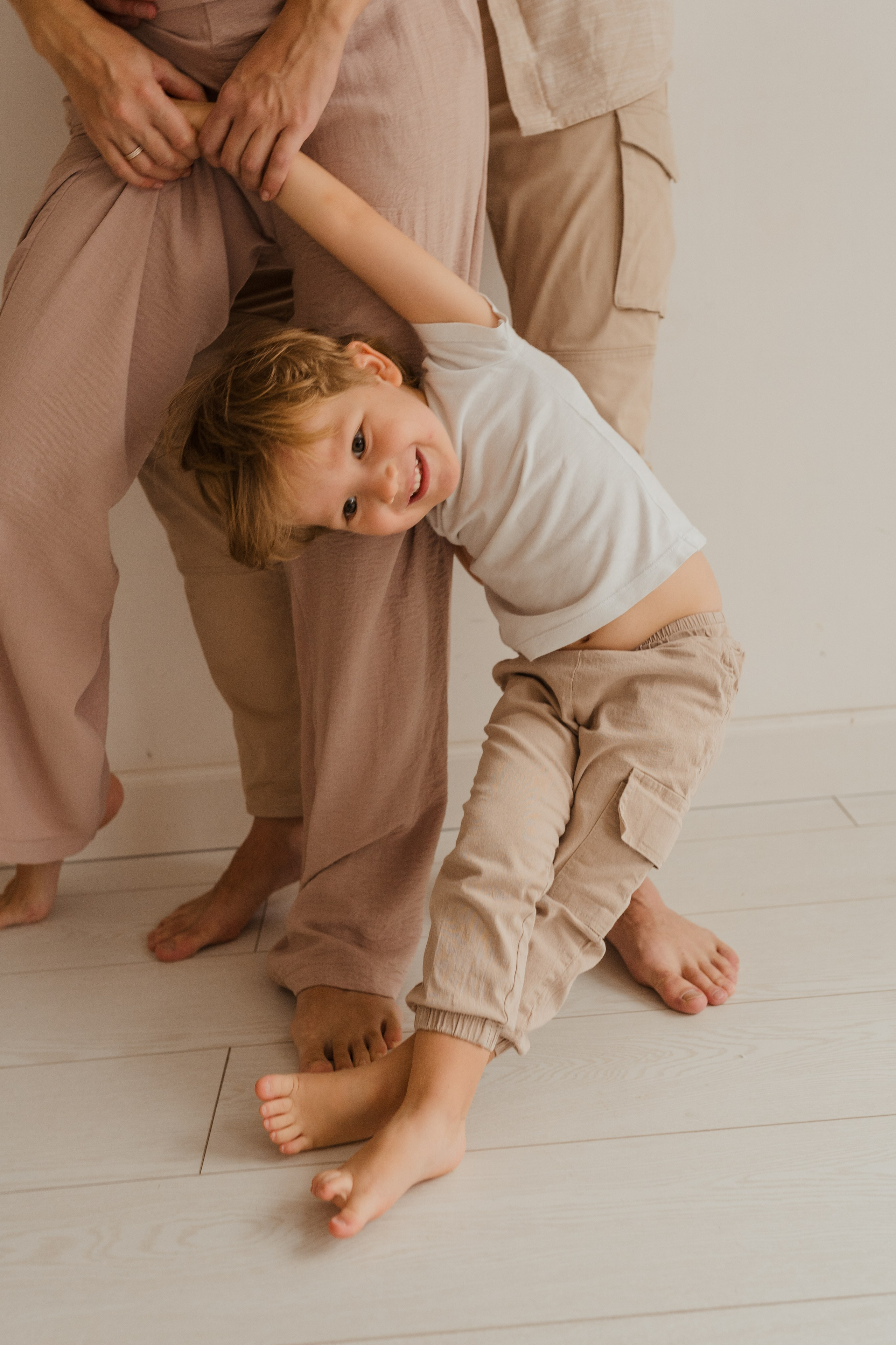 Семейная фотосессия в студии в Москве, семейный фотограф Анна Полушина. Свадебный фотограф в Москве Анна Полушина