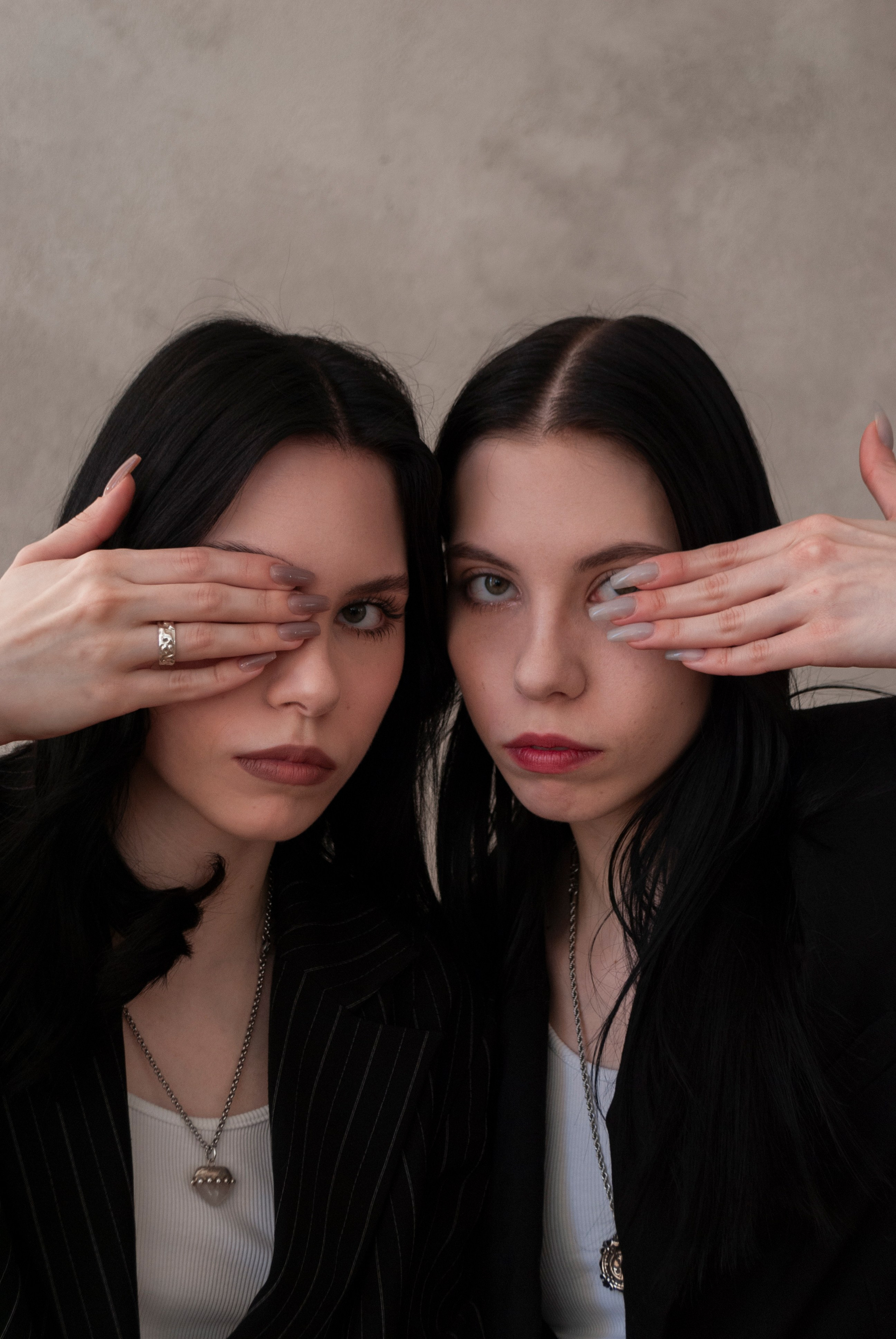 Ира и Марина: сёстры-близнецы. Фотограф Белов Тимофей | Красноярск