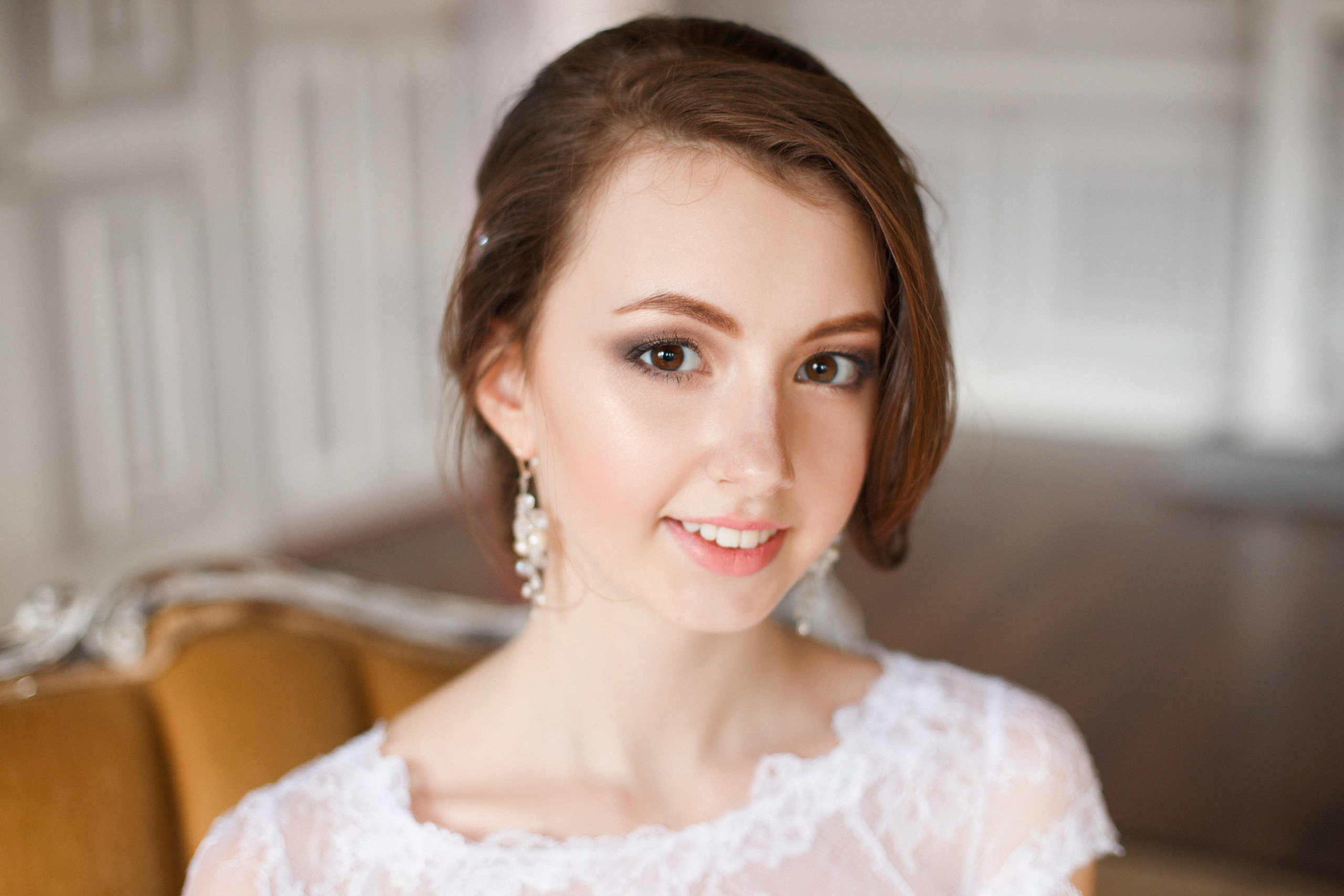 Нежный свадебный макияж для невесты в романтическом стиле восхитительно дополнит Ваш образ и создаст гармонию, подарит ощущение настоящего праздника в этот прекрасный и важный день в Вашей жизни - день свадьбы!