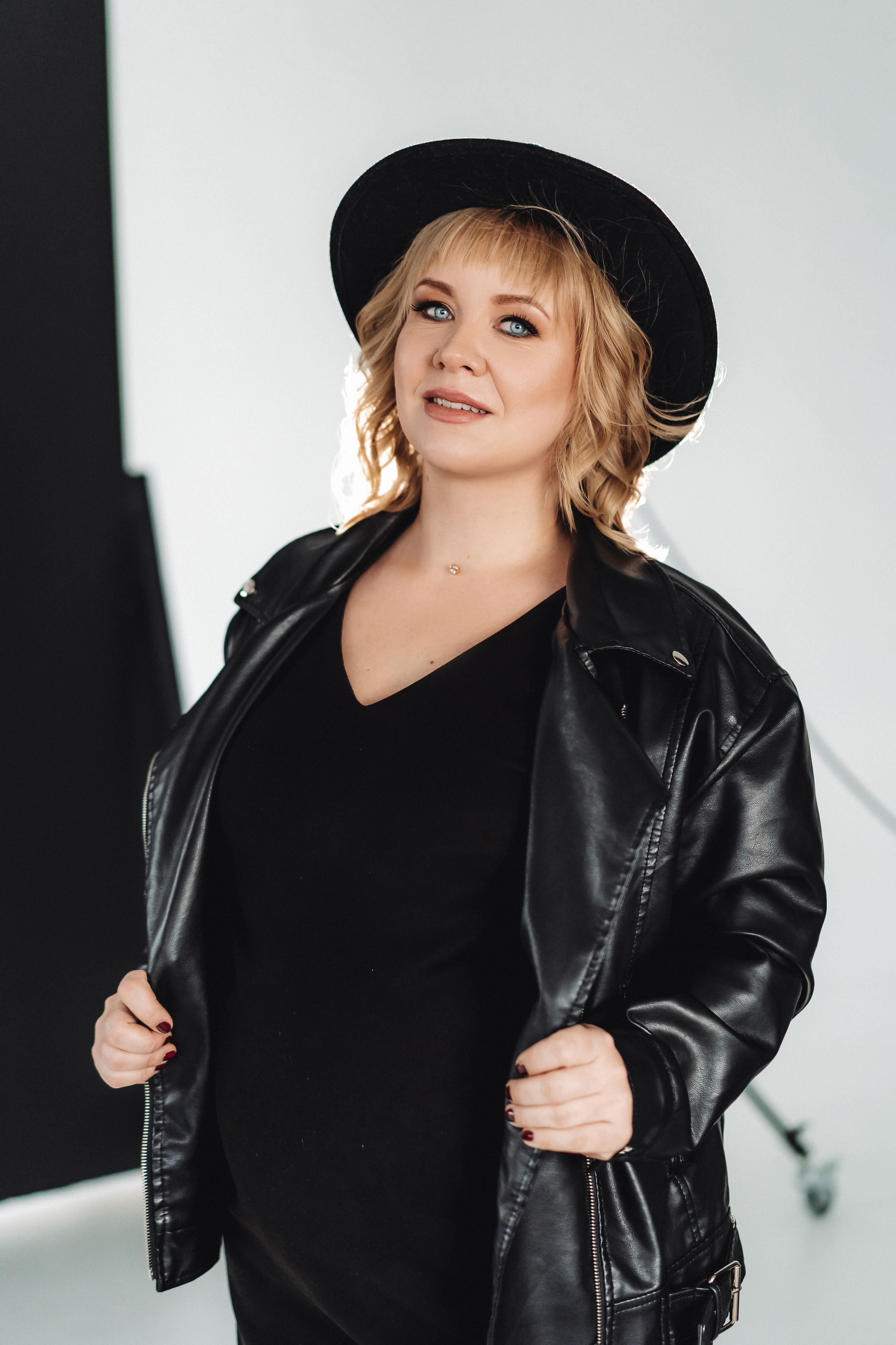 В студии. Семейный и контент фотограф в Красноярске Власова Екатерина