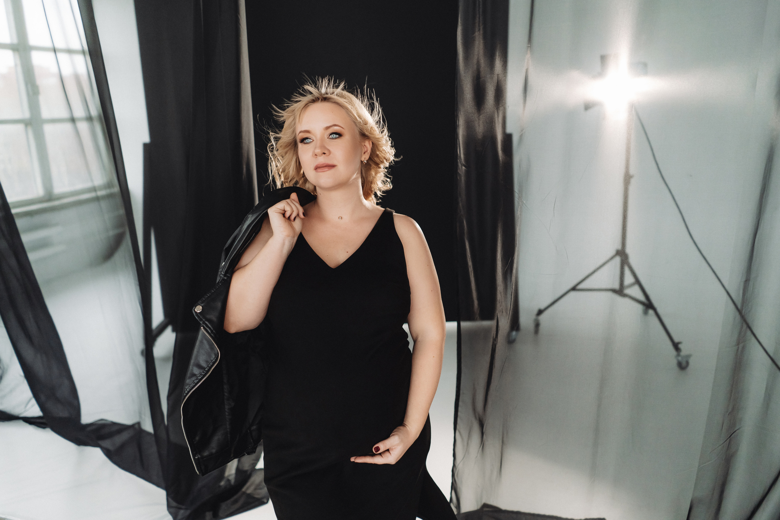 В студии. Семейный и контент фотограф в Красноярске Власова Екатерина