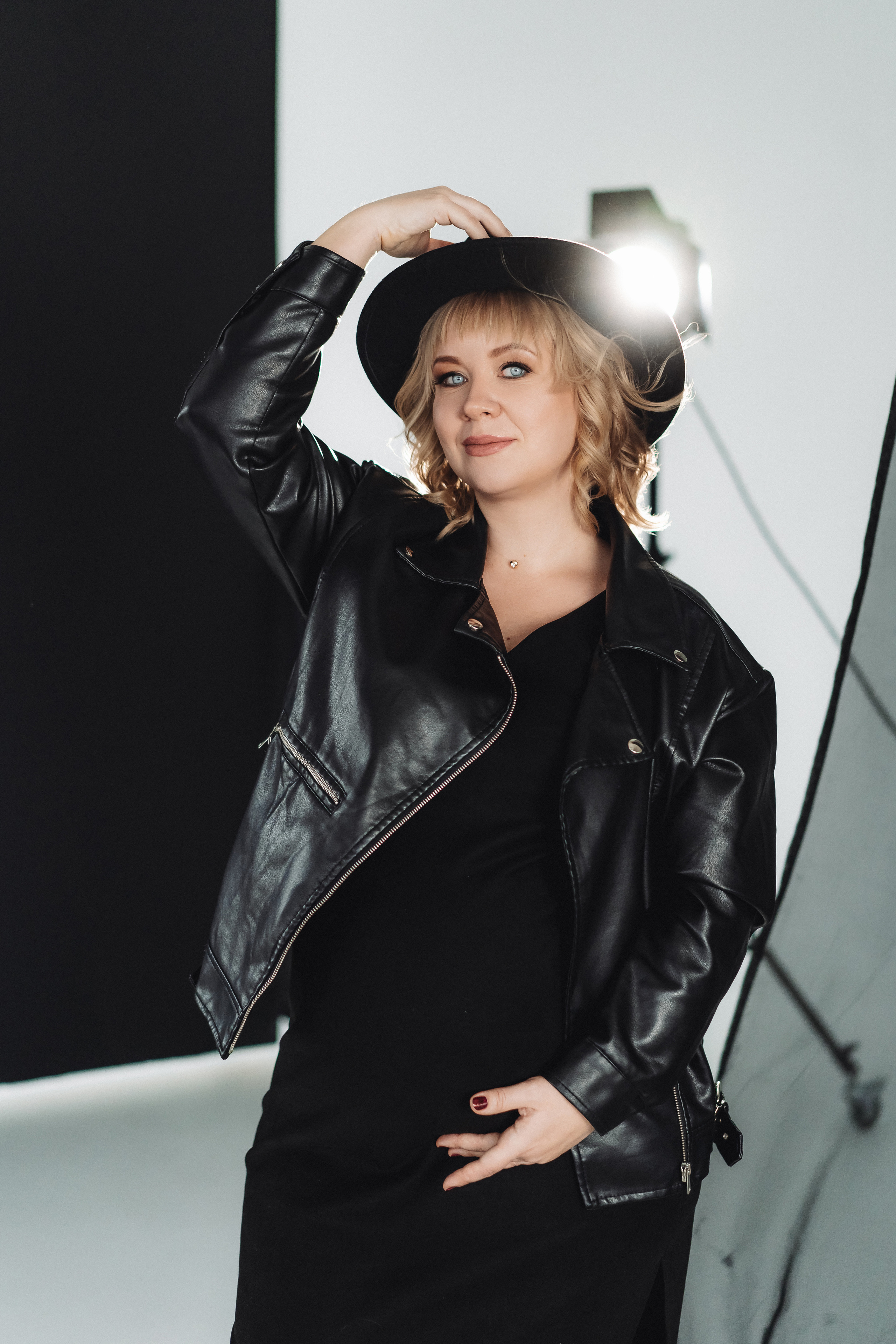 В студии. Семейный и контент фотограф в Красноярске Власова Екатерина