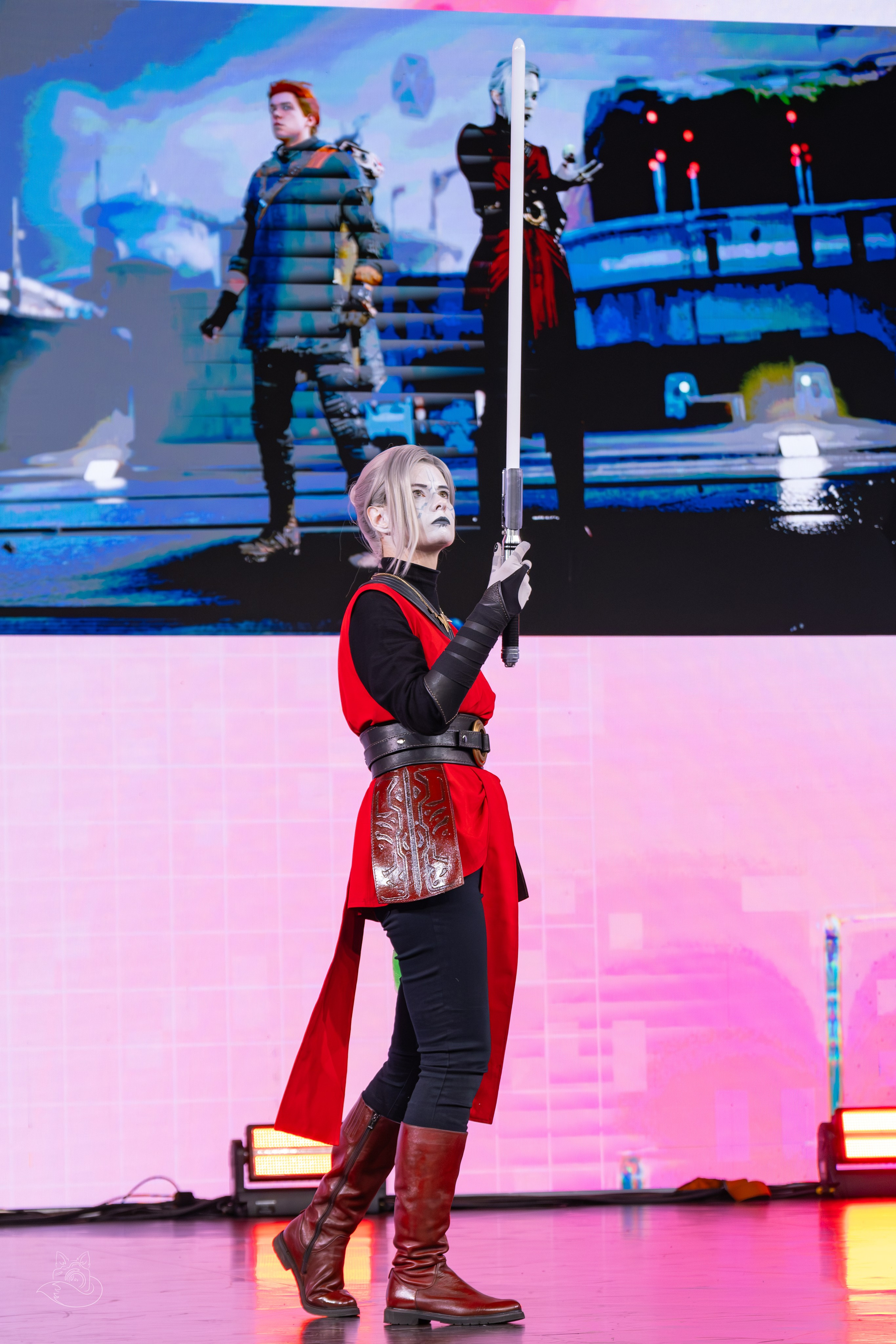 Сцена РЭД ЭКСПО 2024. Косплей фотограф