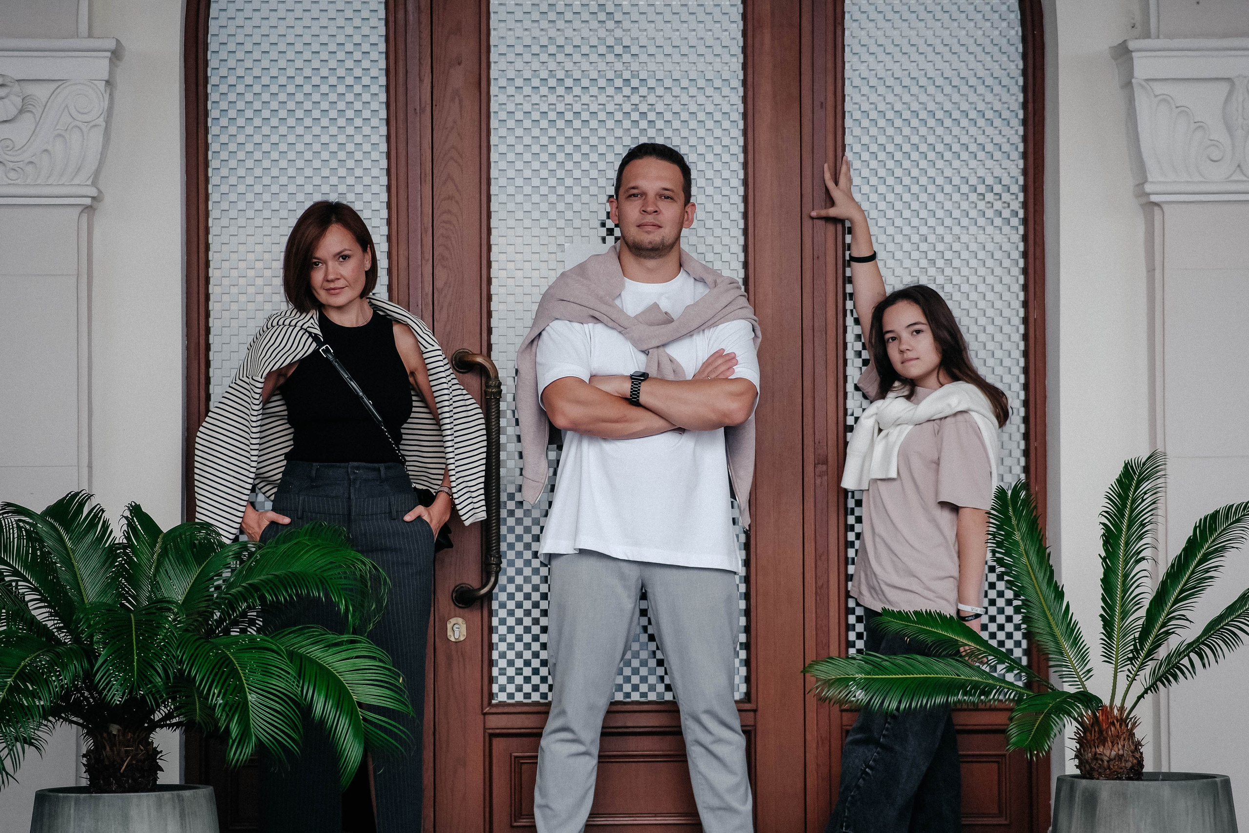 Семья Пекай. Главная