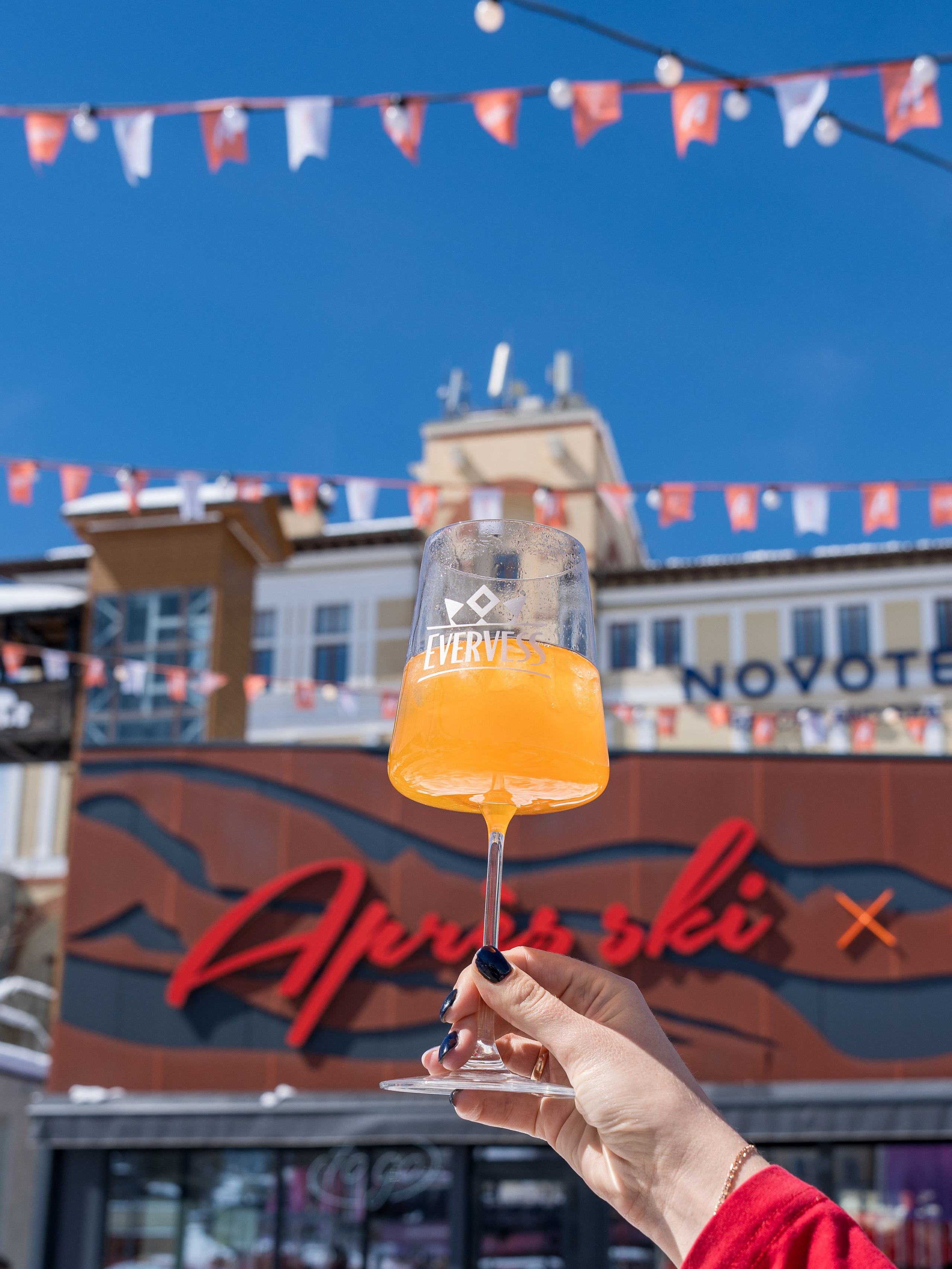 Компания «EVERVESS»: отчет с точек продаж на курортах Красной Поляны. Репортажный фотограф в Красной Поляне и Сочи Павлюченко Екатерина