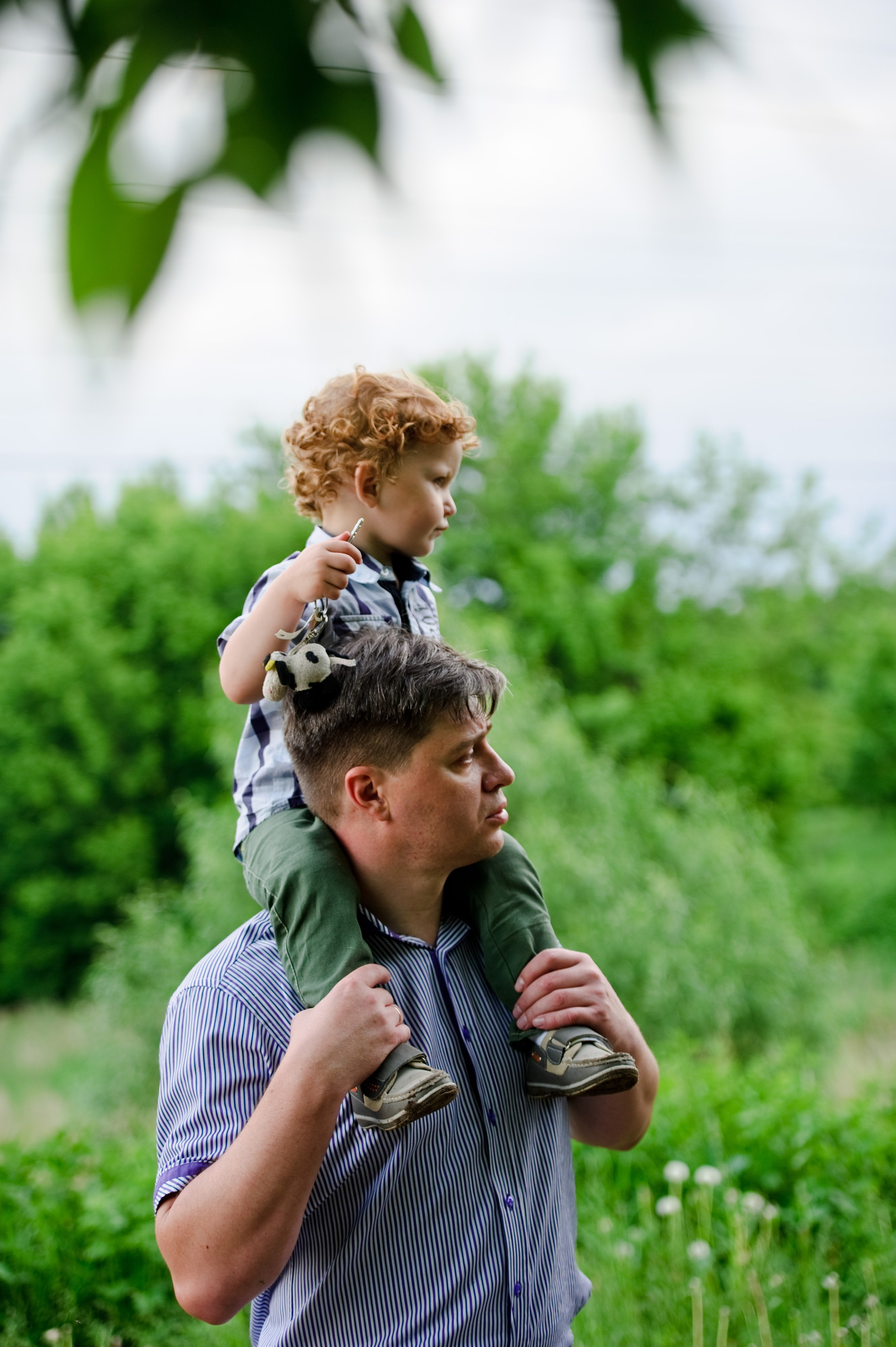 Лада, Дмитрий и 3 сына. Прогулка, Москва. Семейный фотограф Анна Дубовская