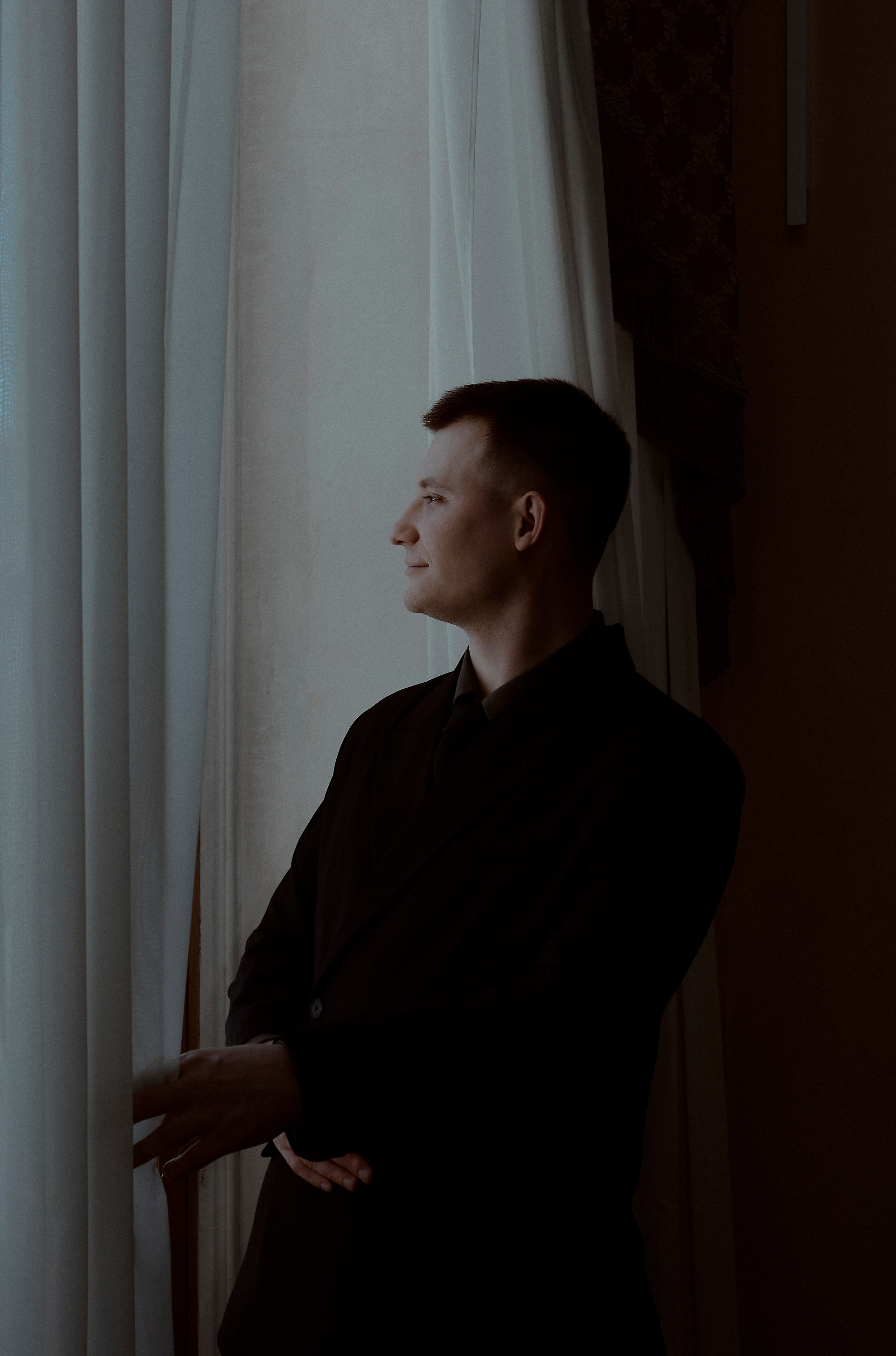 Свадебное лавстори в стенах библиотеки им. Пушкина. Свадебный фотограф в Москве Приятелева Ангелина