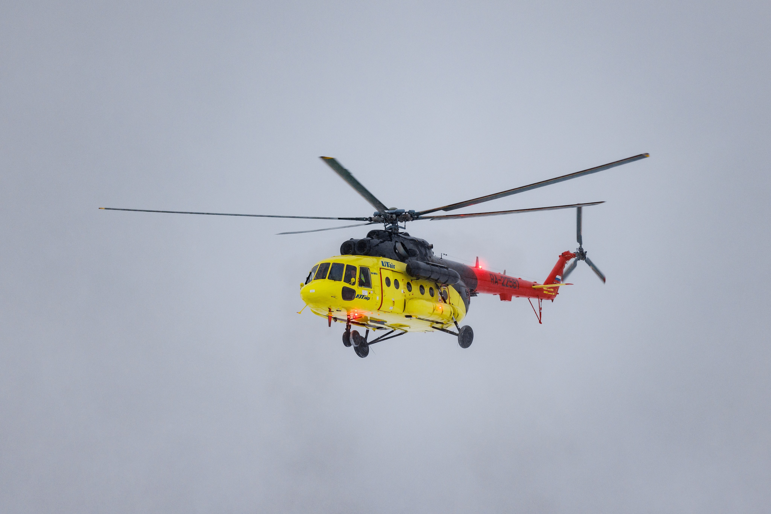 Спотинг Utair вертолетные услуги. Главная