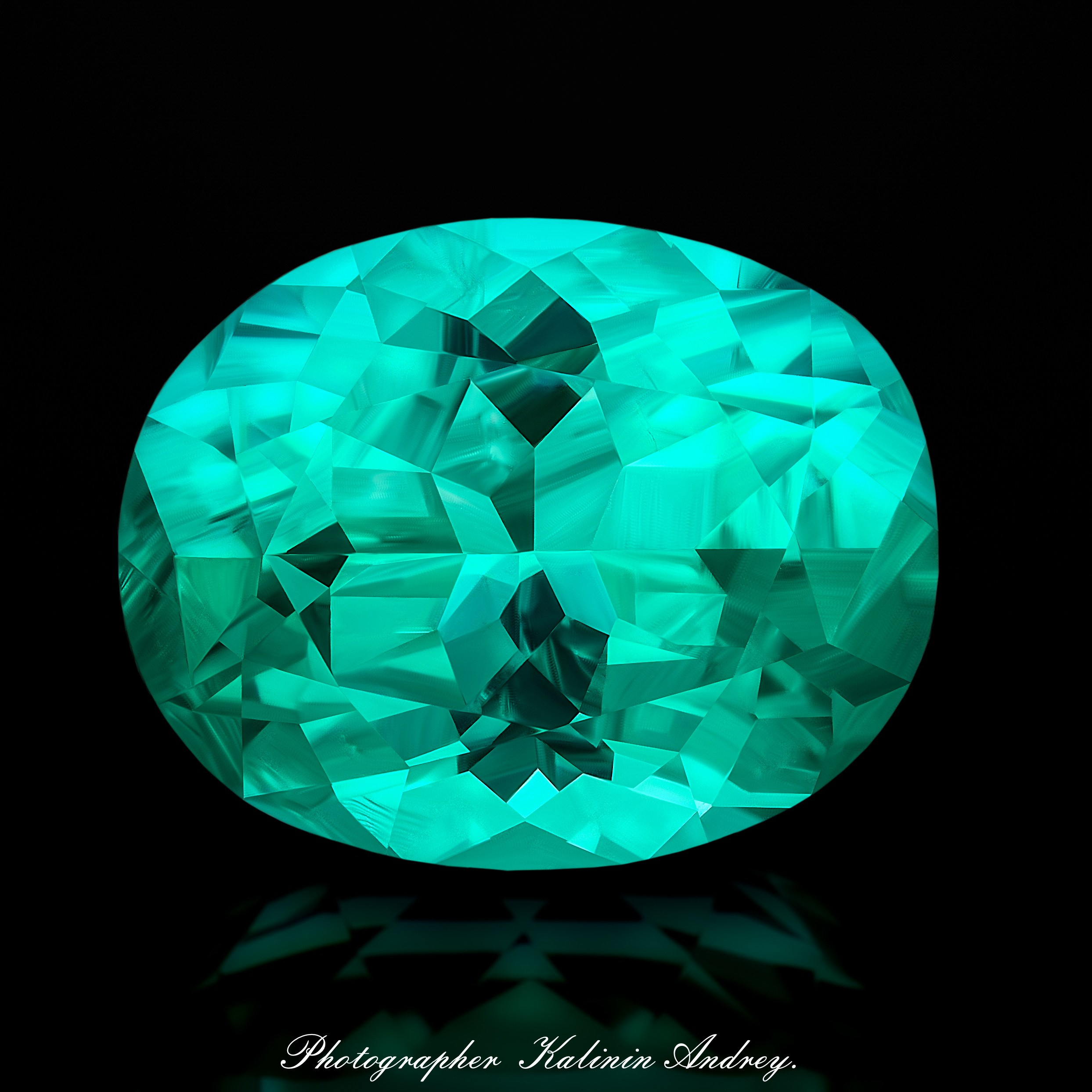 Профессиональная уникальная рекламная фотосъёмка драгоценных в Москве  тел +7 966-003-13-07. Высококачественная профессиональная рекламная фотосъёмка ювелирных украшений, драгоценных камней в Москве. Обучение, консультация