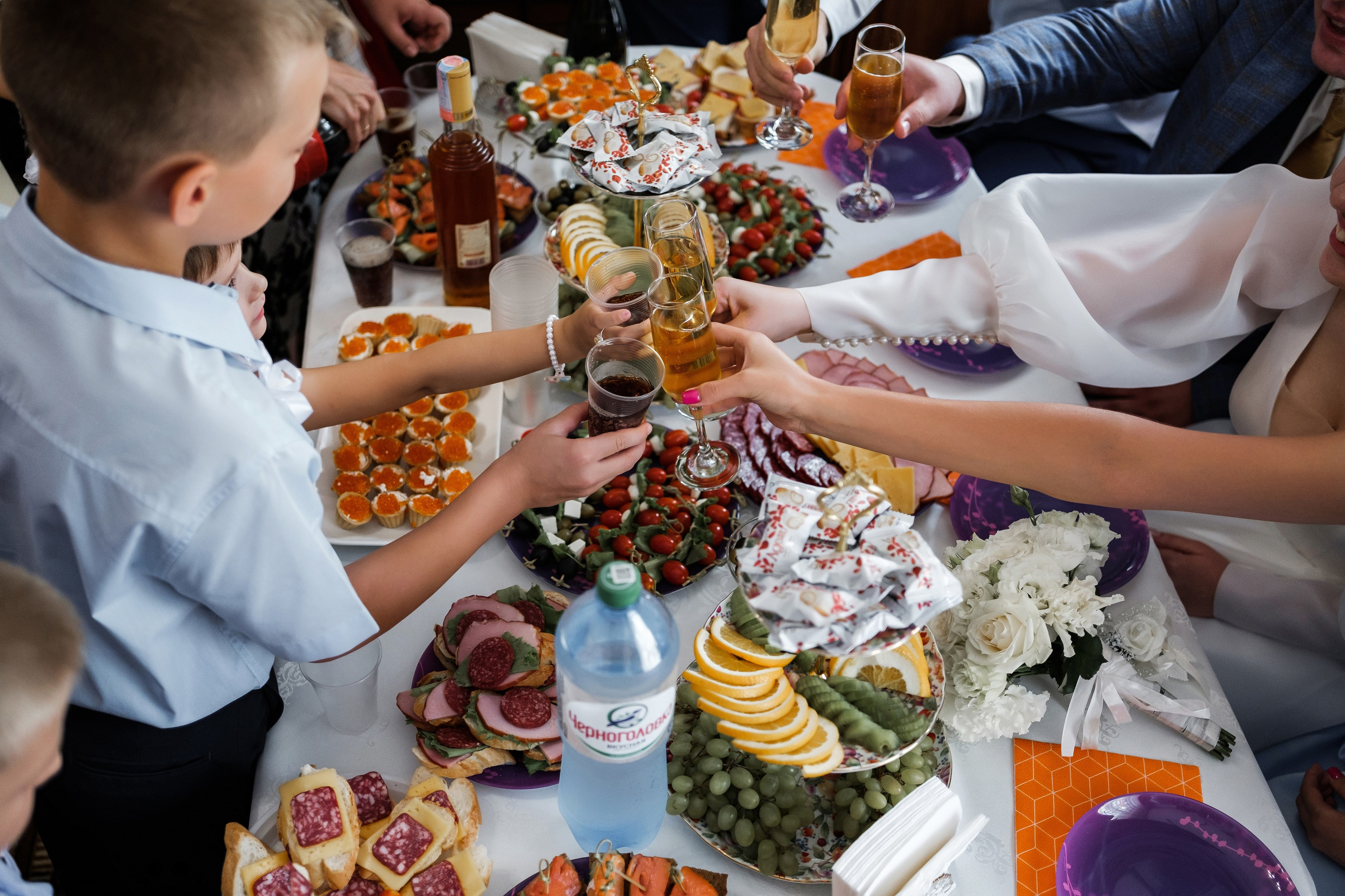 Виктор и Анна. Свадебный фотограф | репортаж | праздники | крещение