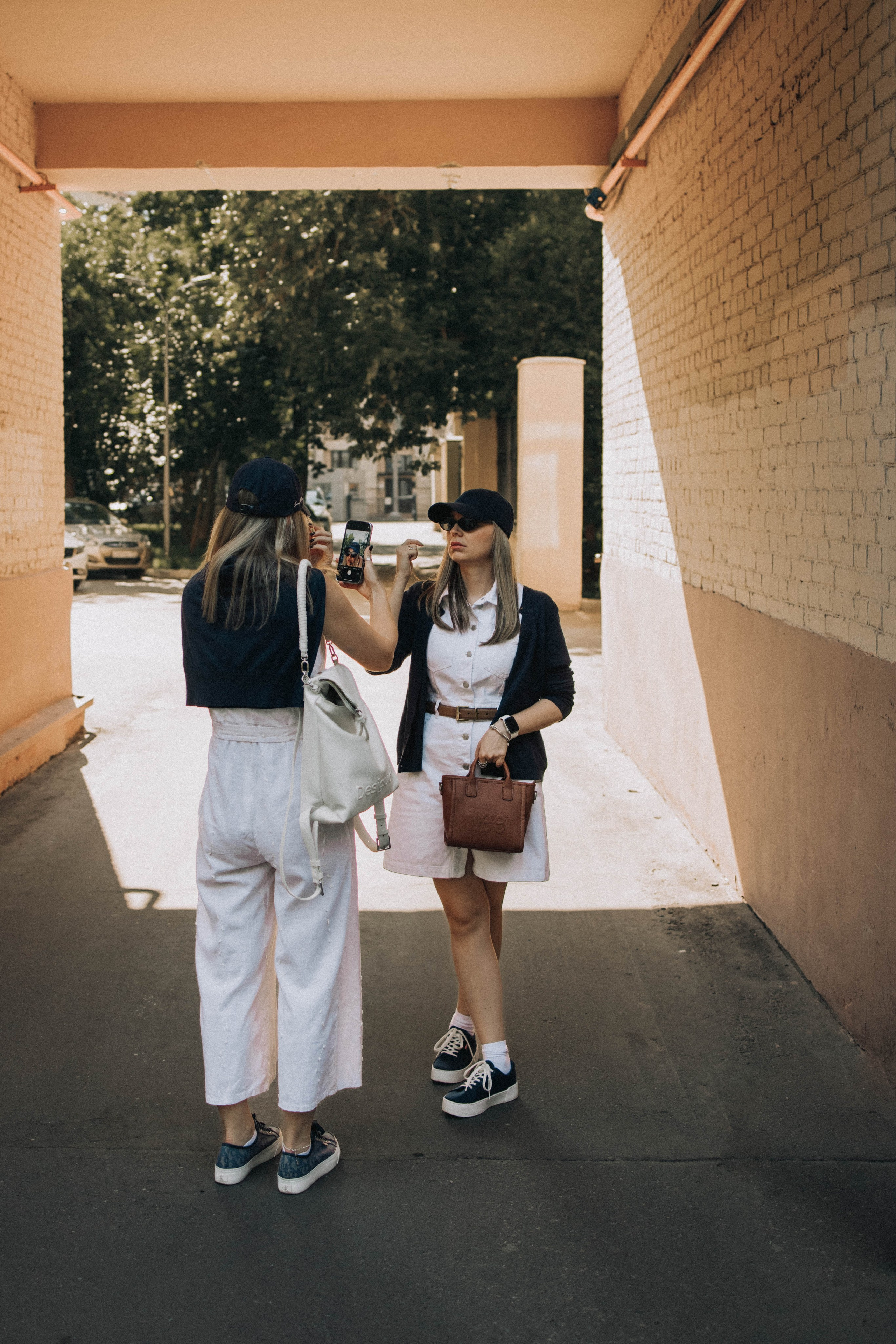 Прогулка Лиза и Марина. Фотограф lifestylе в Москве Пшеничная Анастасия