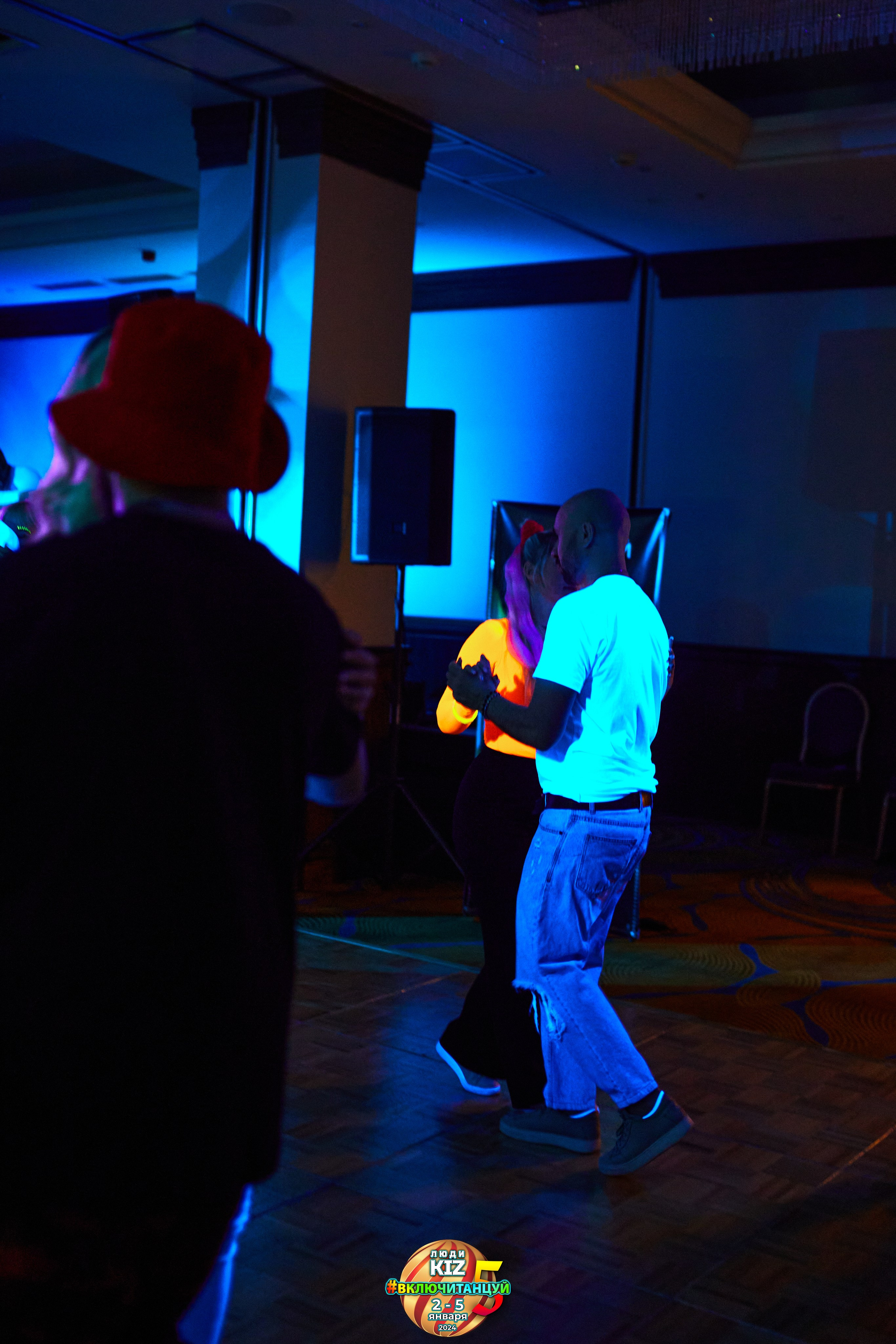 Neon Party Люди Киз. Свадебный фотограф