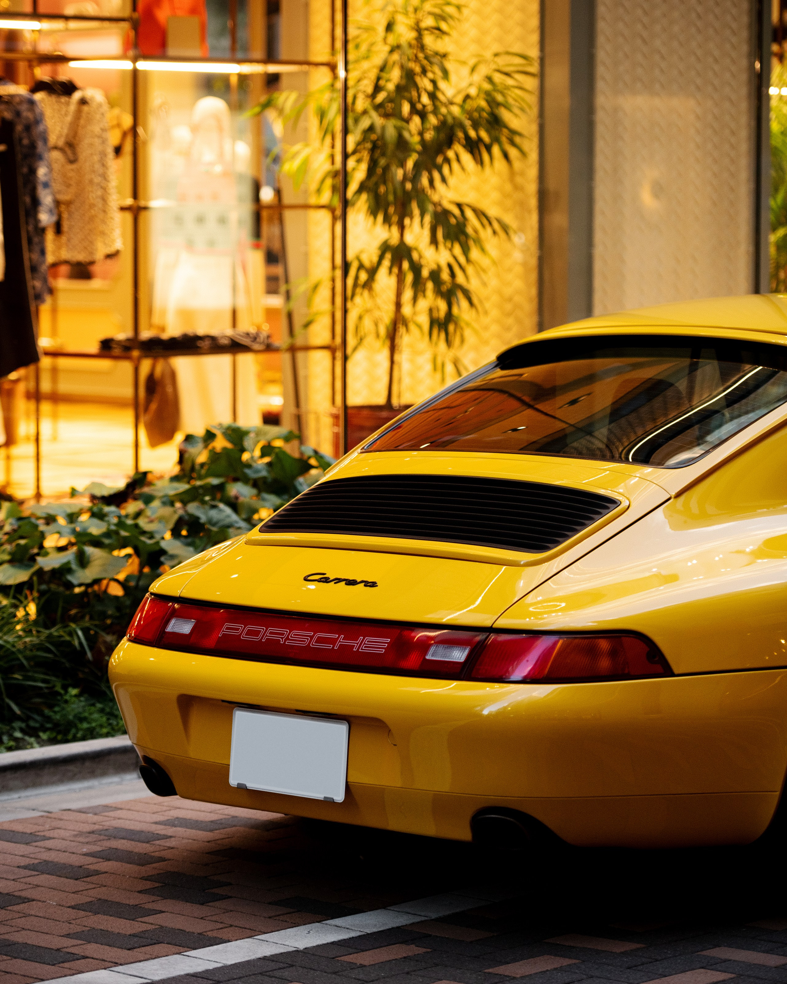 Cars in Tokyo. Photographer in Tokyo Anatolii Ozarto