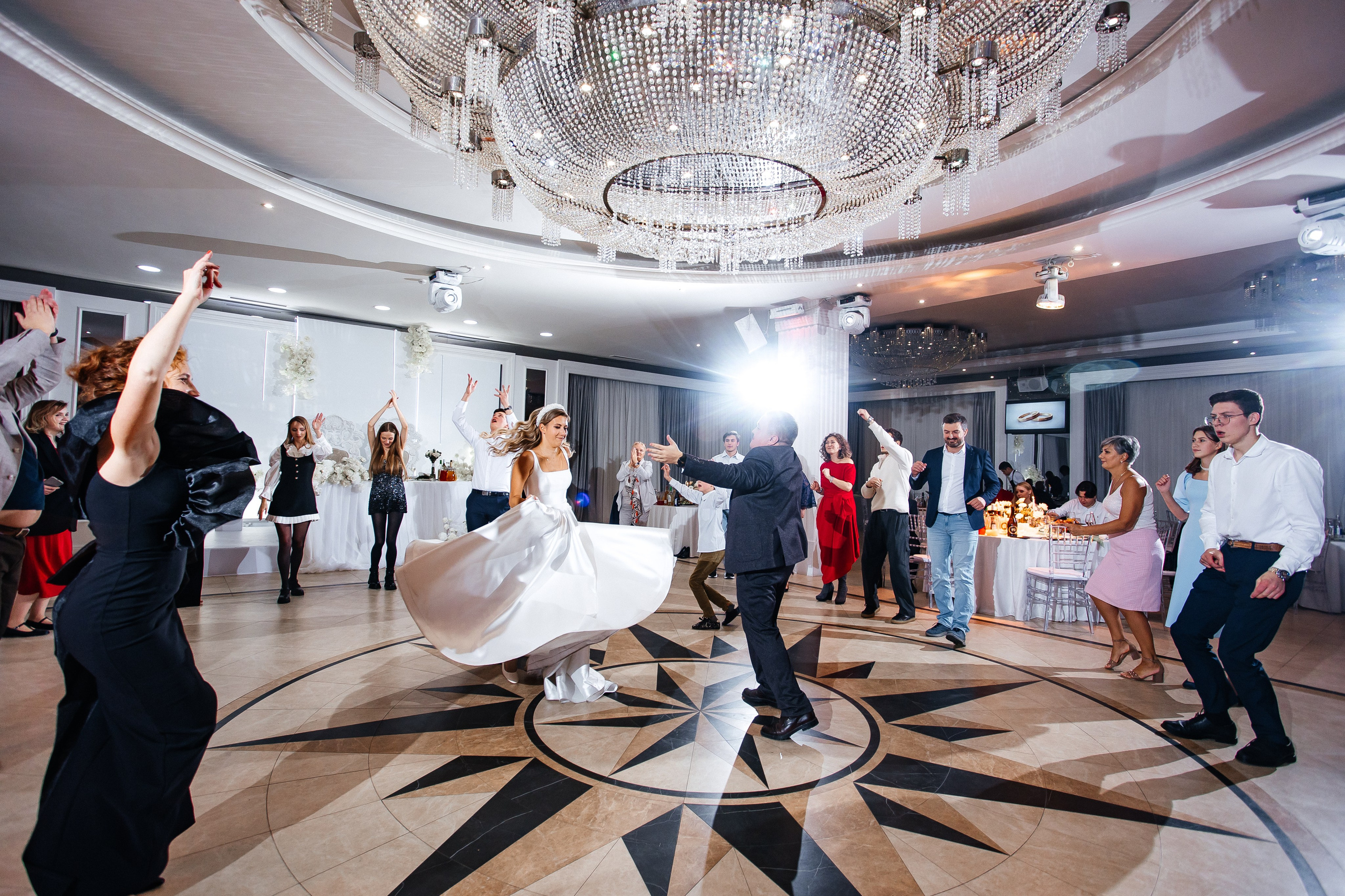 Sasha & Alena. Свадебный фотограф в Москве Виктория Арехова