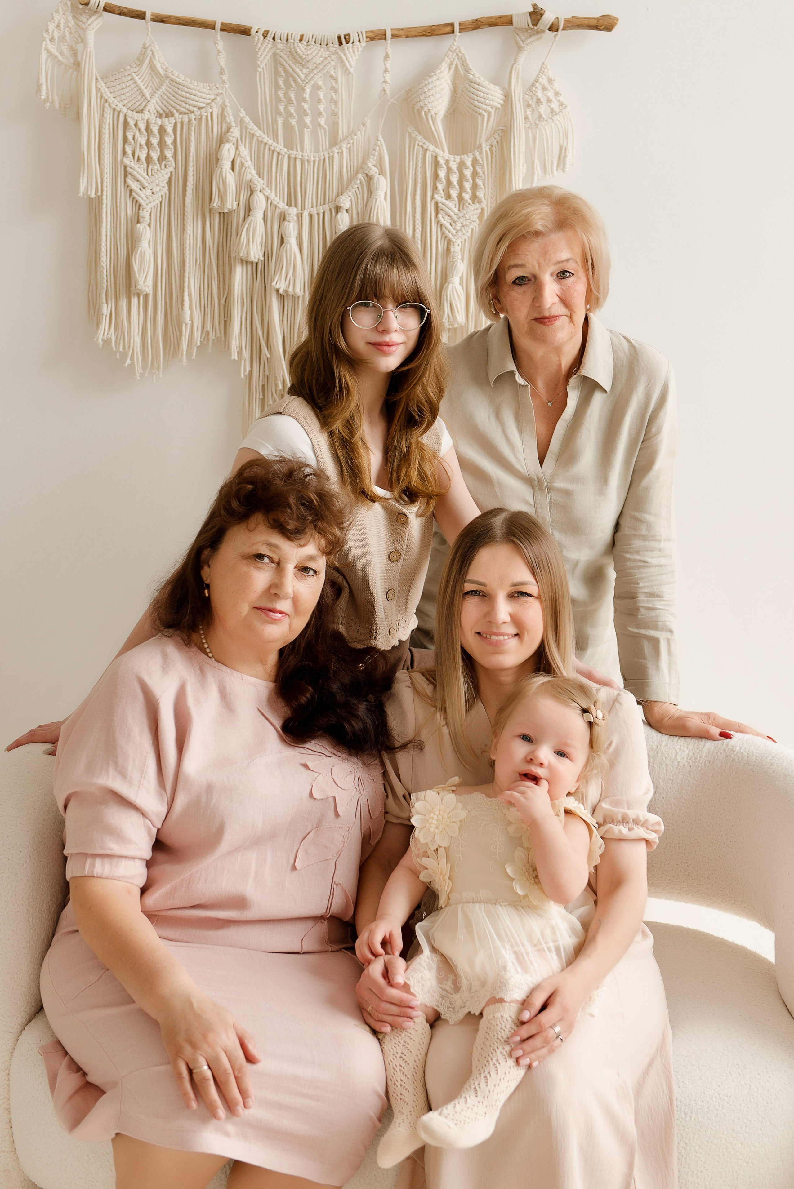 Семейная фотосессия 1 год в Москве. Детский фотограф в Долгопрудном и Москве