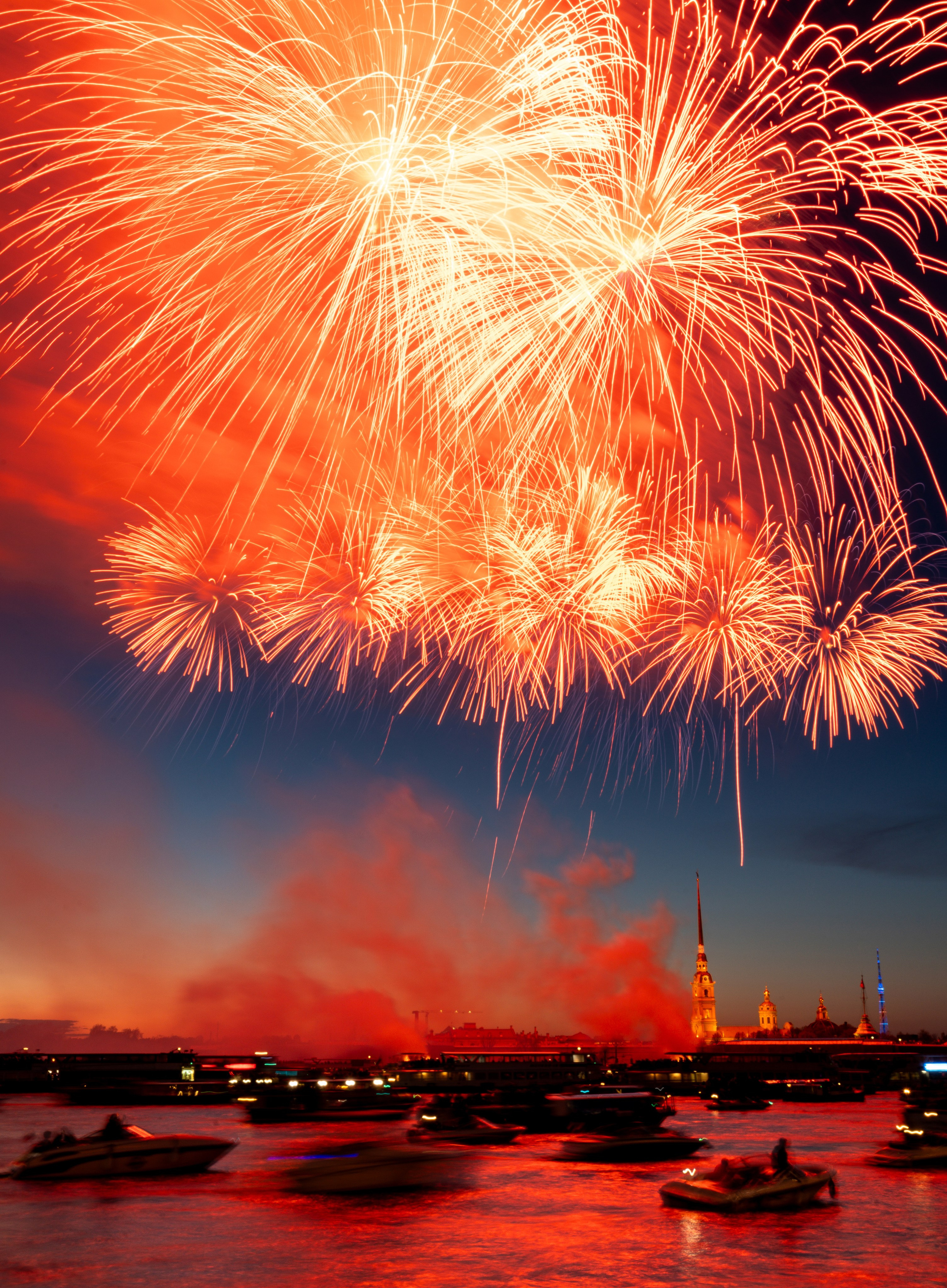 Салют на День Победы  у стен Петропавловской крепости в Санкт-Петербурге,салют в Санкт-Петербурге, Петропавловская крепость, петропавловская крепость Санкт-Петербург, День Победы 