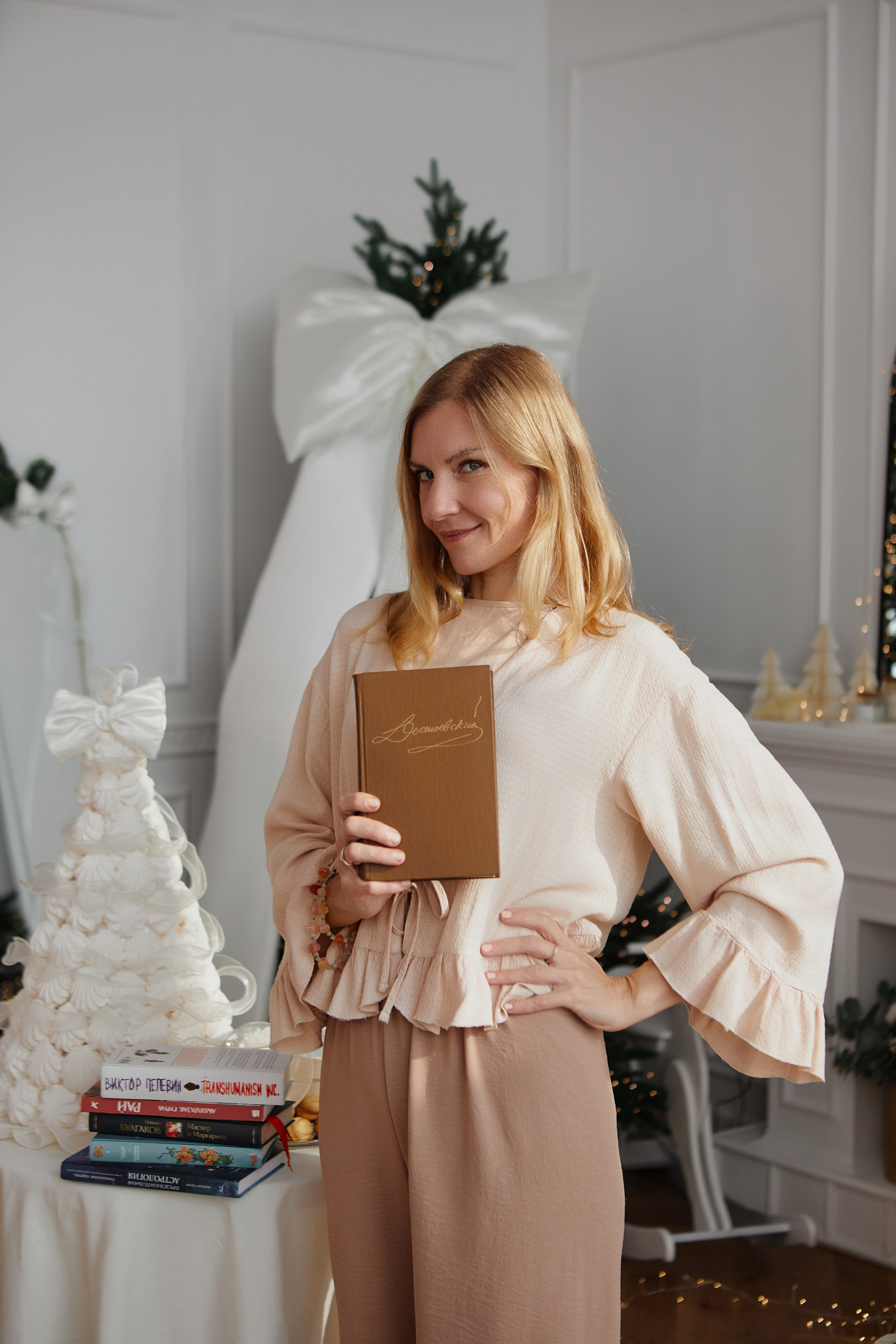 Книжный клуб Онегин Новый год. Свадебный и семейный фотограф в Сочи-Красной поляне Ларионова Анна