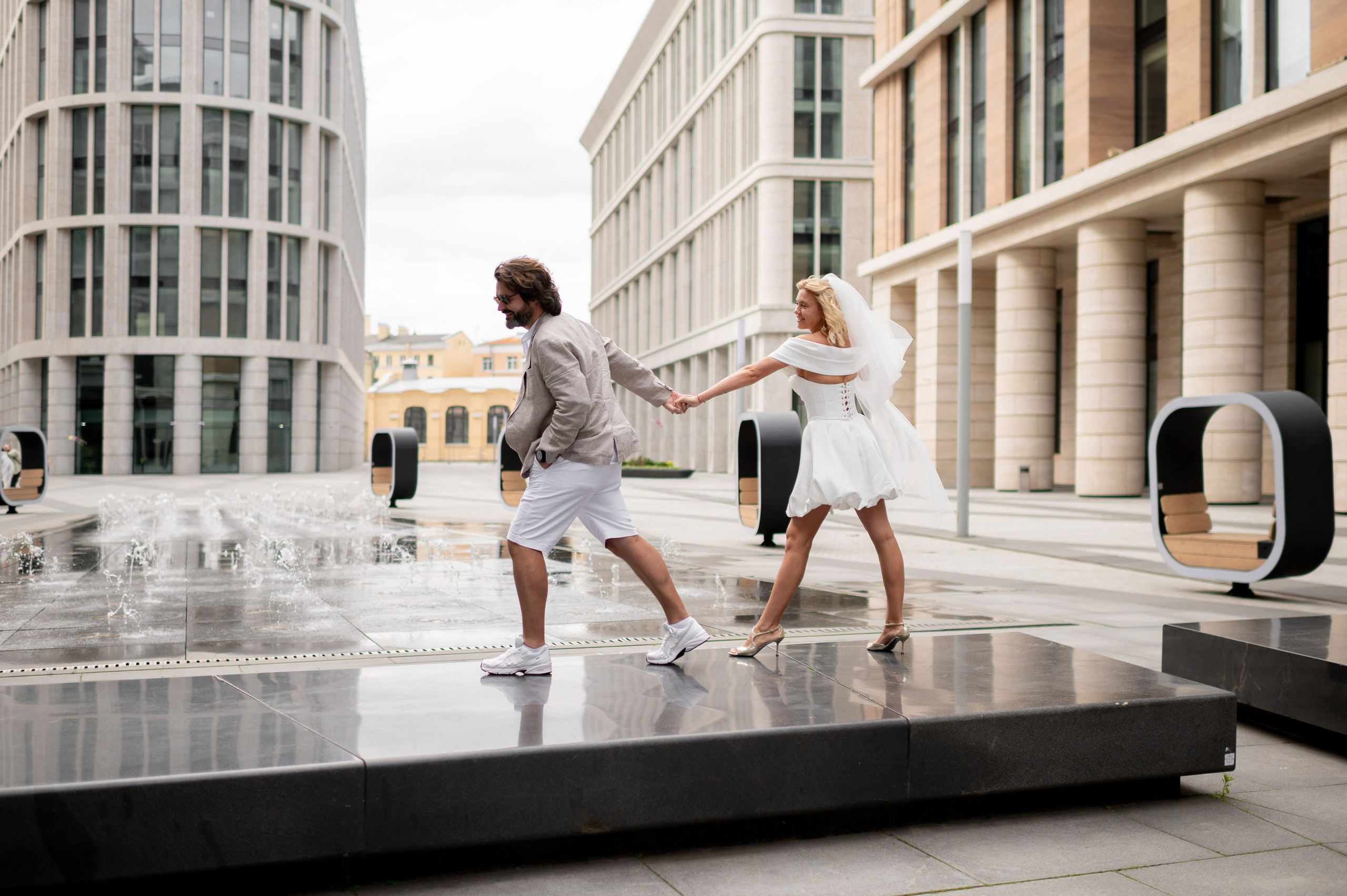 Юлия и Павел (сборы невесты, Невская ратуша, красный Buick, прогулка по рекам на катере). Портретный, семейный и свадебный фотограф в Санкт-Петербурге и в Пушкине Ширяев Денис