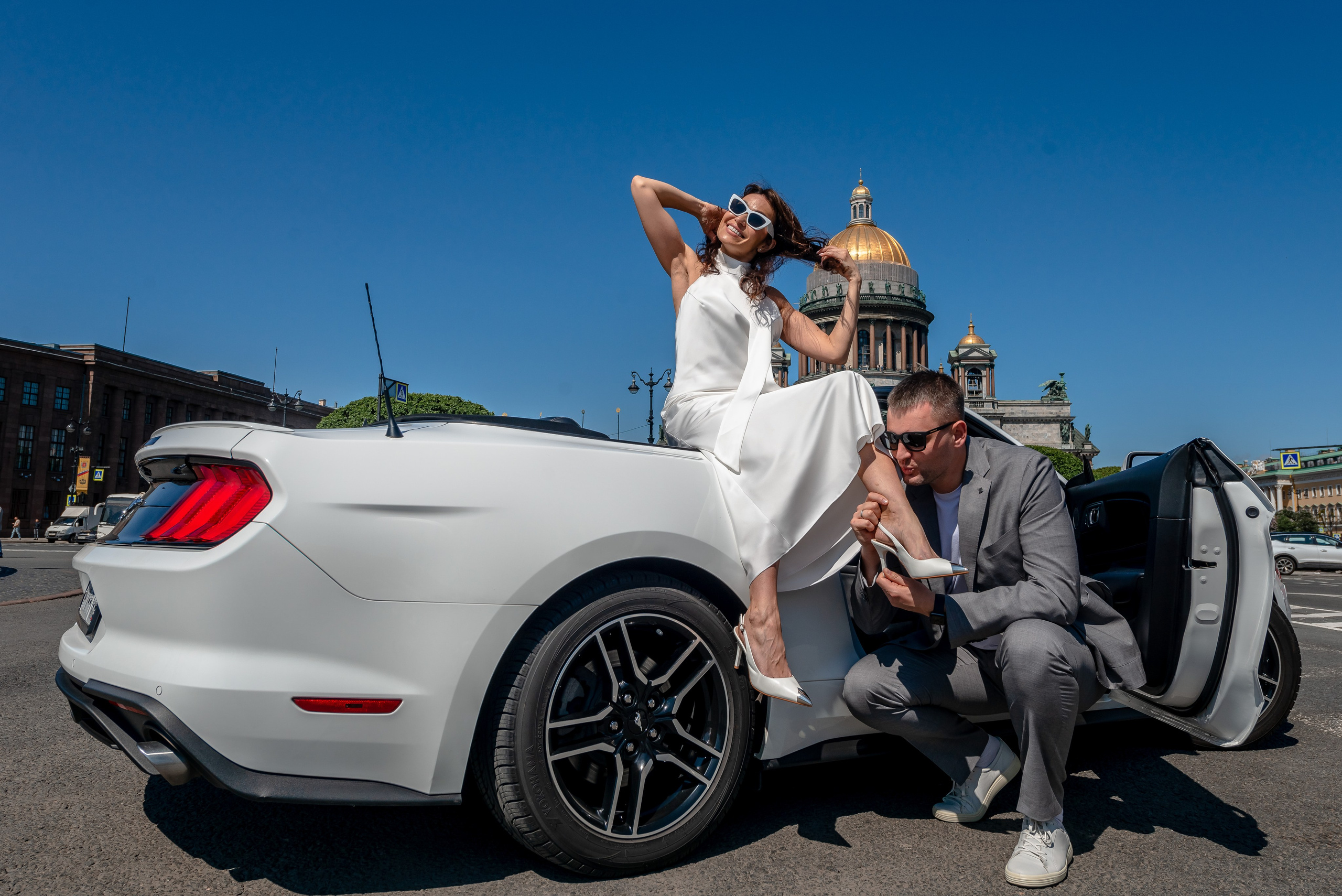 Алина и Алексей (прогулка на кабриолете, Академия Художеств, Екатерининский парк в Пушкине). Портретный, семейный и свадебный фотограф в Санкт-Петербурге и в Пушкине Ширяев Денис