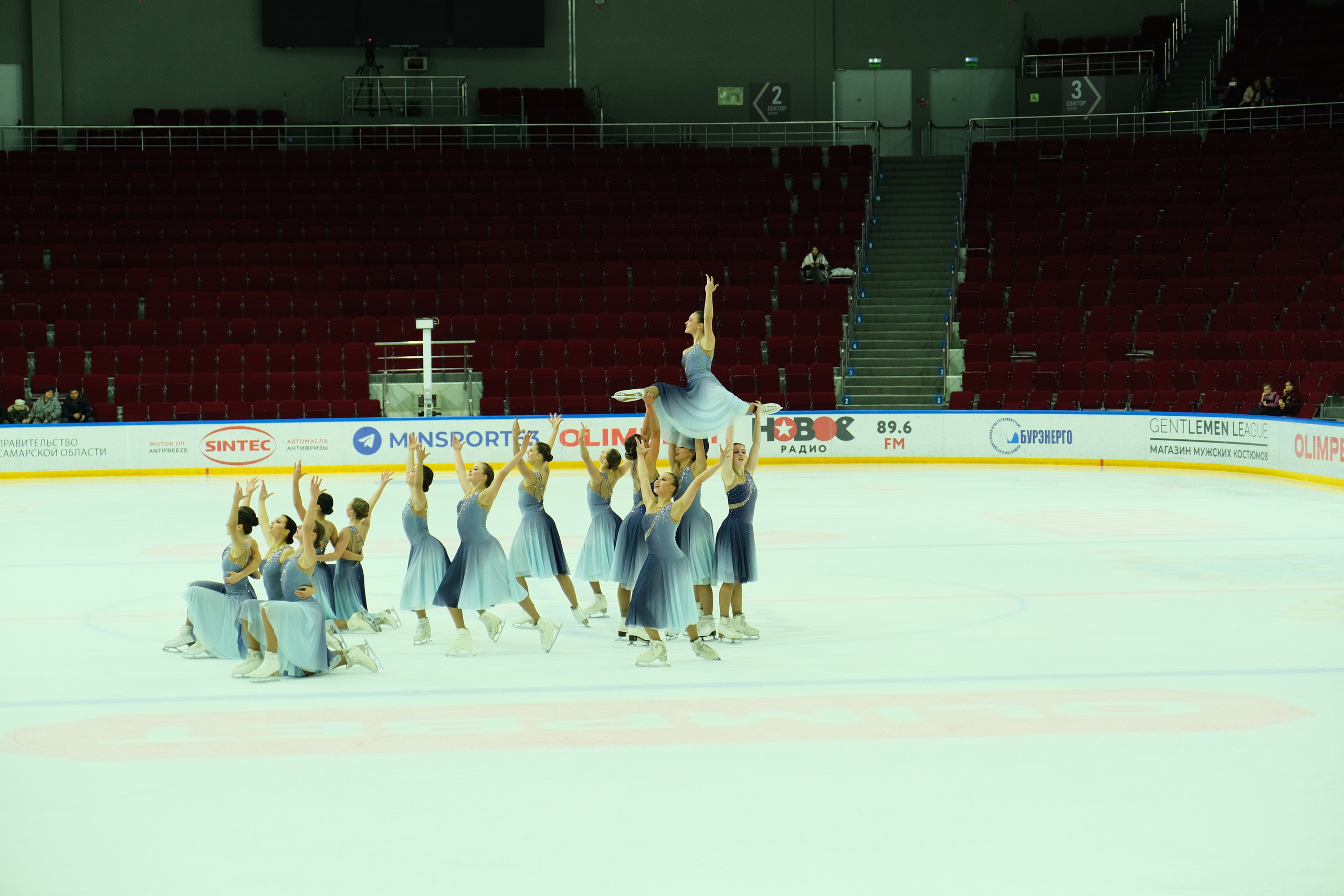 «Самарочка» этап кубка России по синхронному фигурному катанию. Александр Носов. Портретный и репортажный фотограф в Самаре