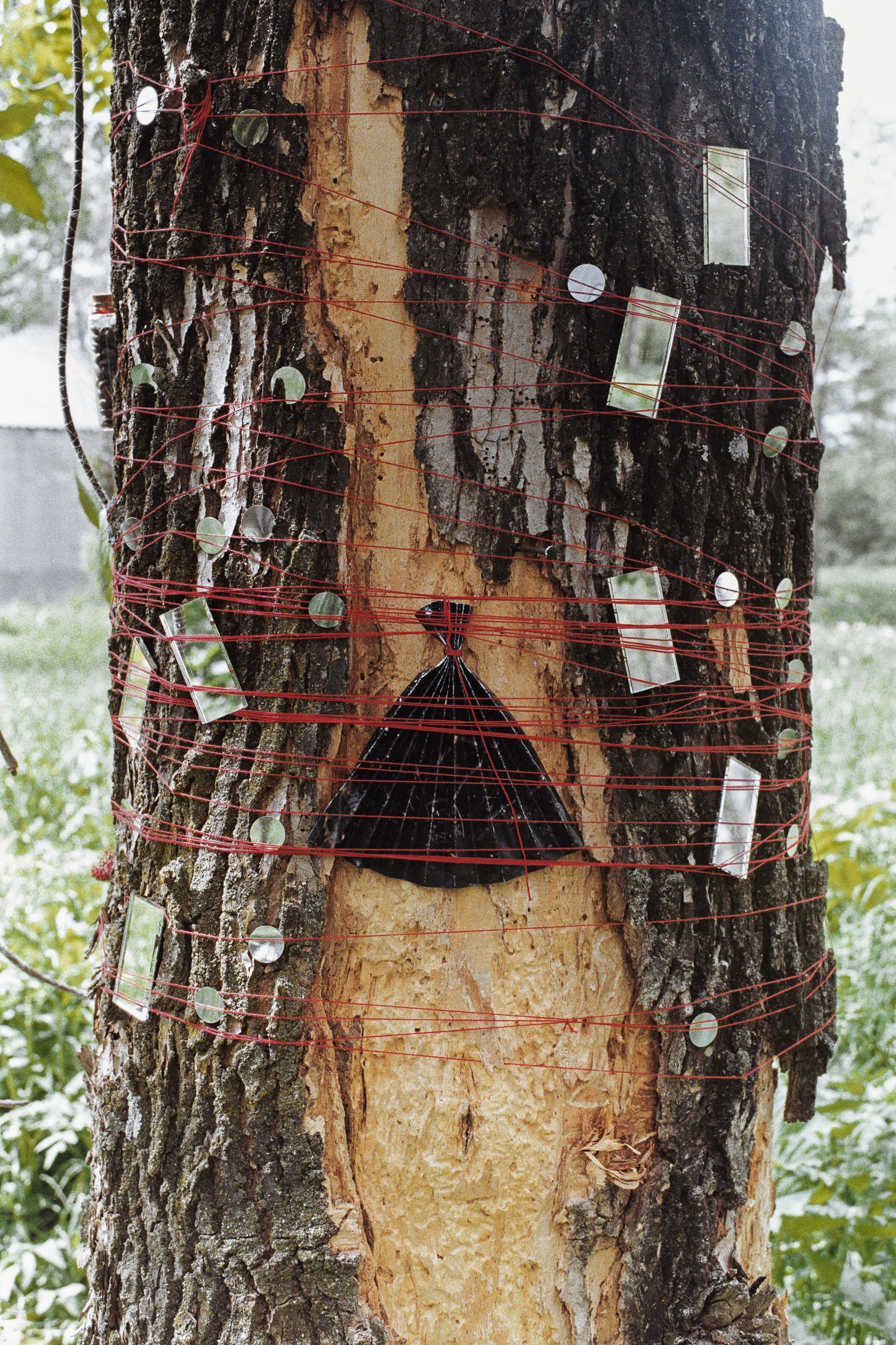 Предсказания. Asya Bobritskaya is a multidisciplinary artist