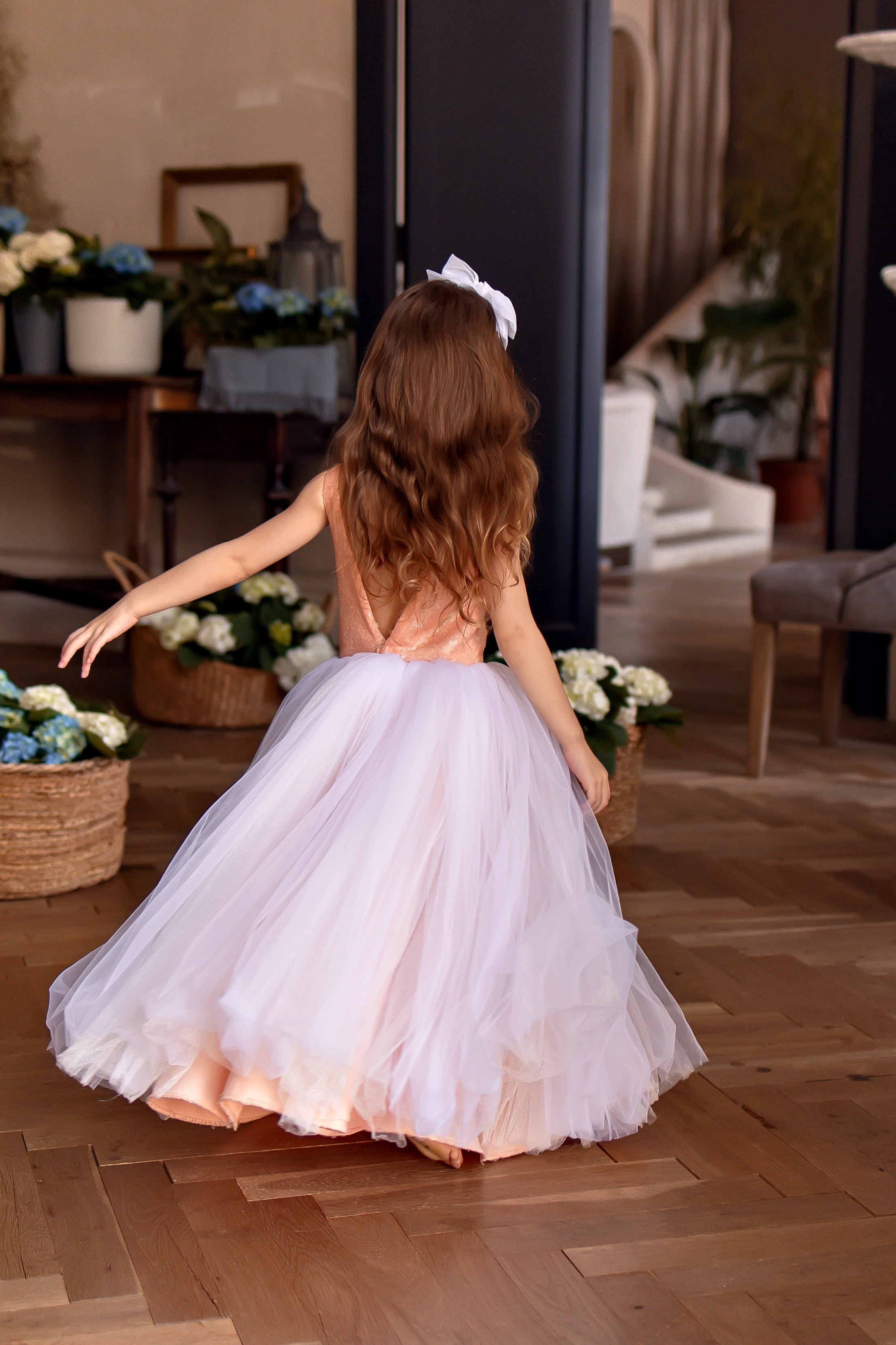 Мия в гортензиях. Семейный и детский фотограф Оля в Тюмени