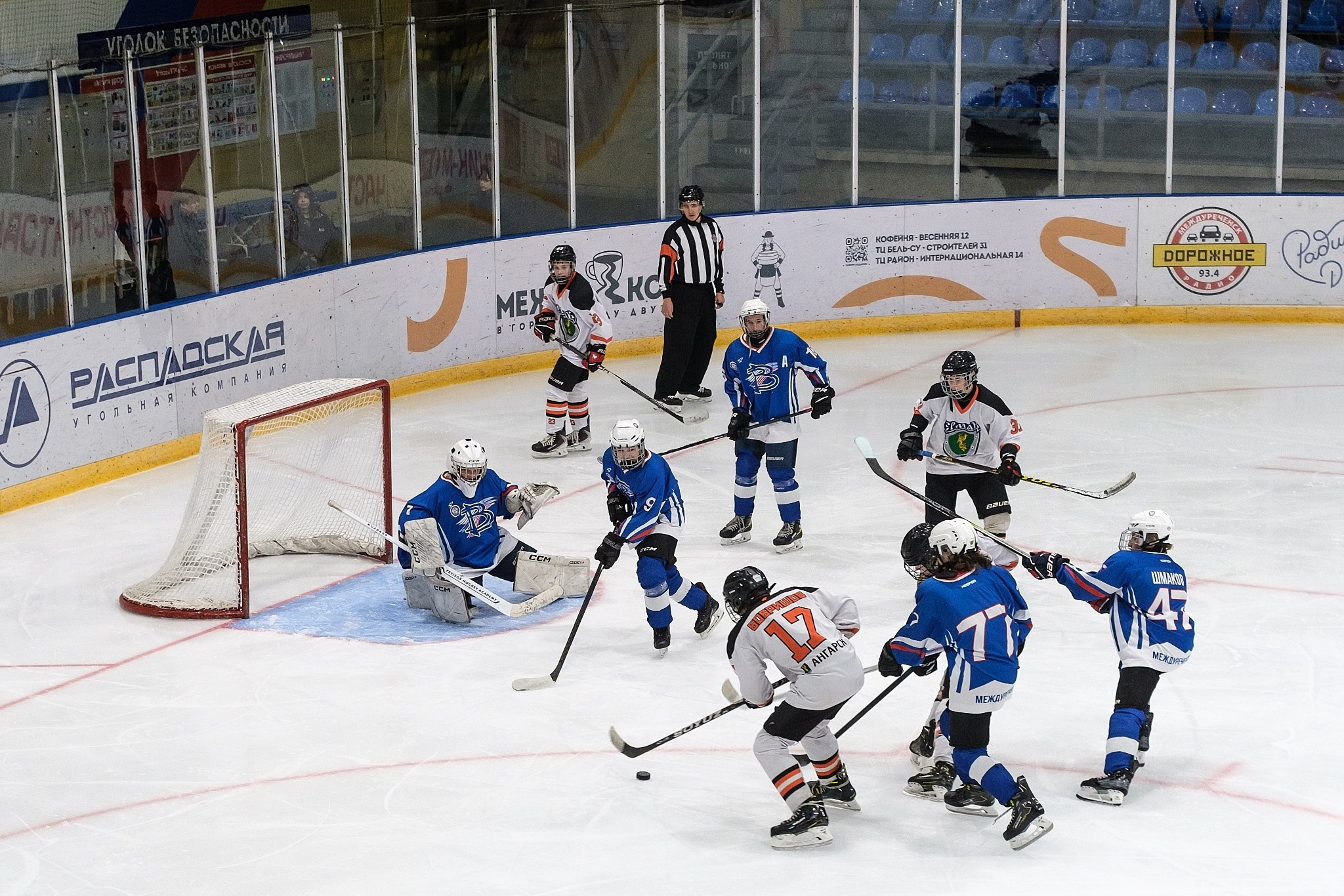 Хоккейный матч Вымпел-2011 (Междуреченск) vs Ермак (Ангарск) — фотограф в Междуреченске Никита Максимов