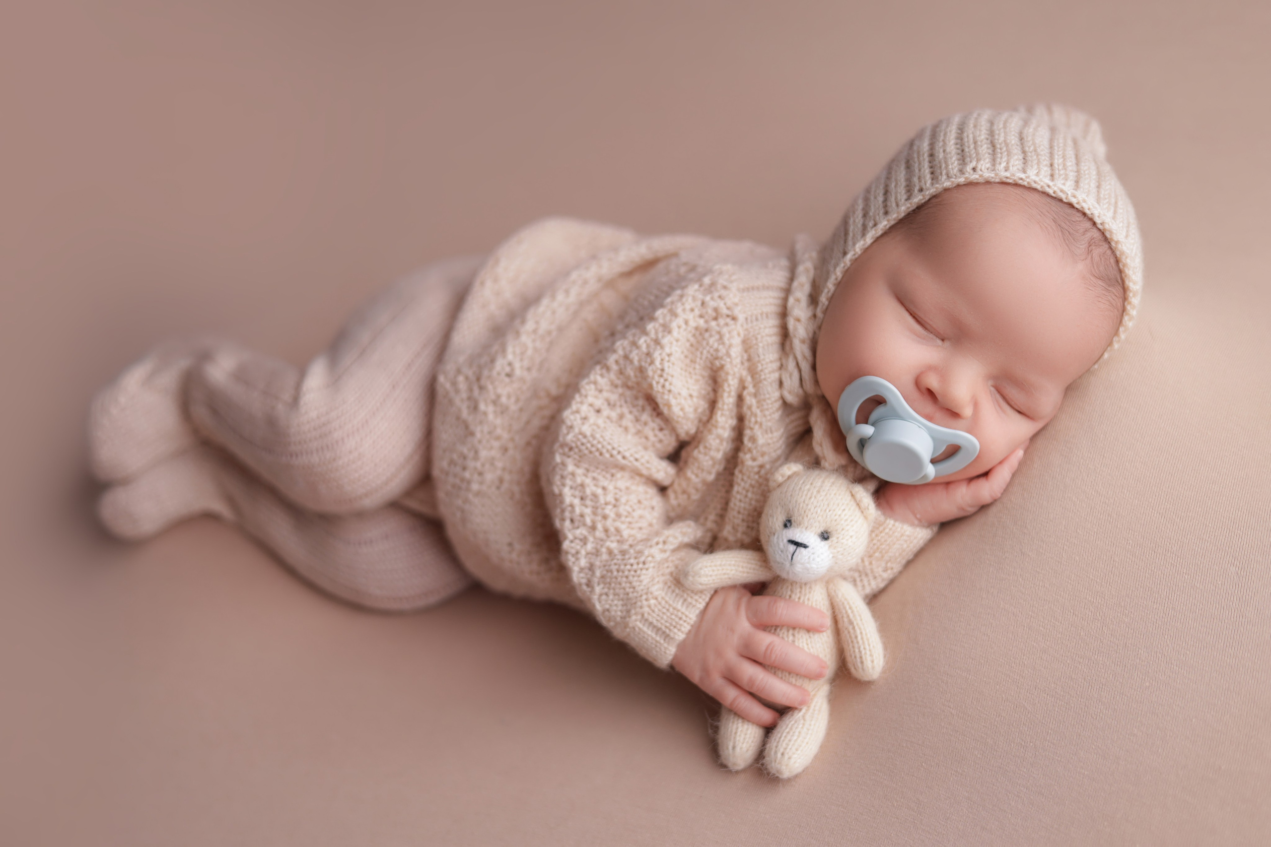 Артем. Евгения Горбунова фотограф новорожденных в Новом Уренгое