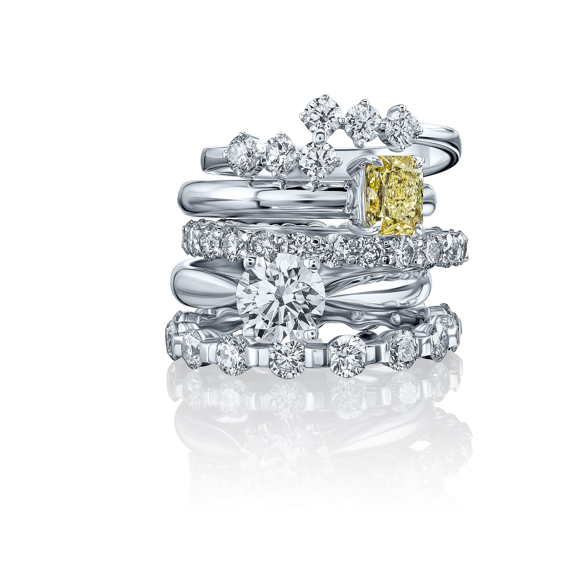 Рекламная фотосъёмка ювелирных украшений и драгоценных камней. Предметная фотосъемка ювелирных украшений. Профессиональный фотограф в Санкт-Петербурге для ювелиров. Студийная фотография. Ювелирный фотограф Сергей Пушкин. Фото для рекламы.  Product photographer in Saint-Petersburg, Russia. Gems photo. 