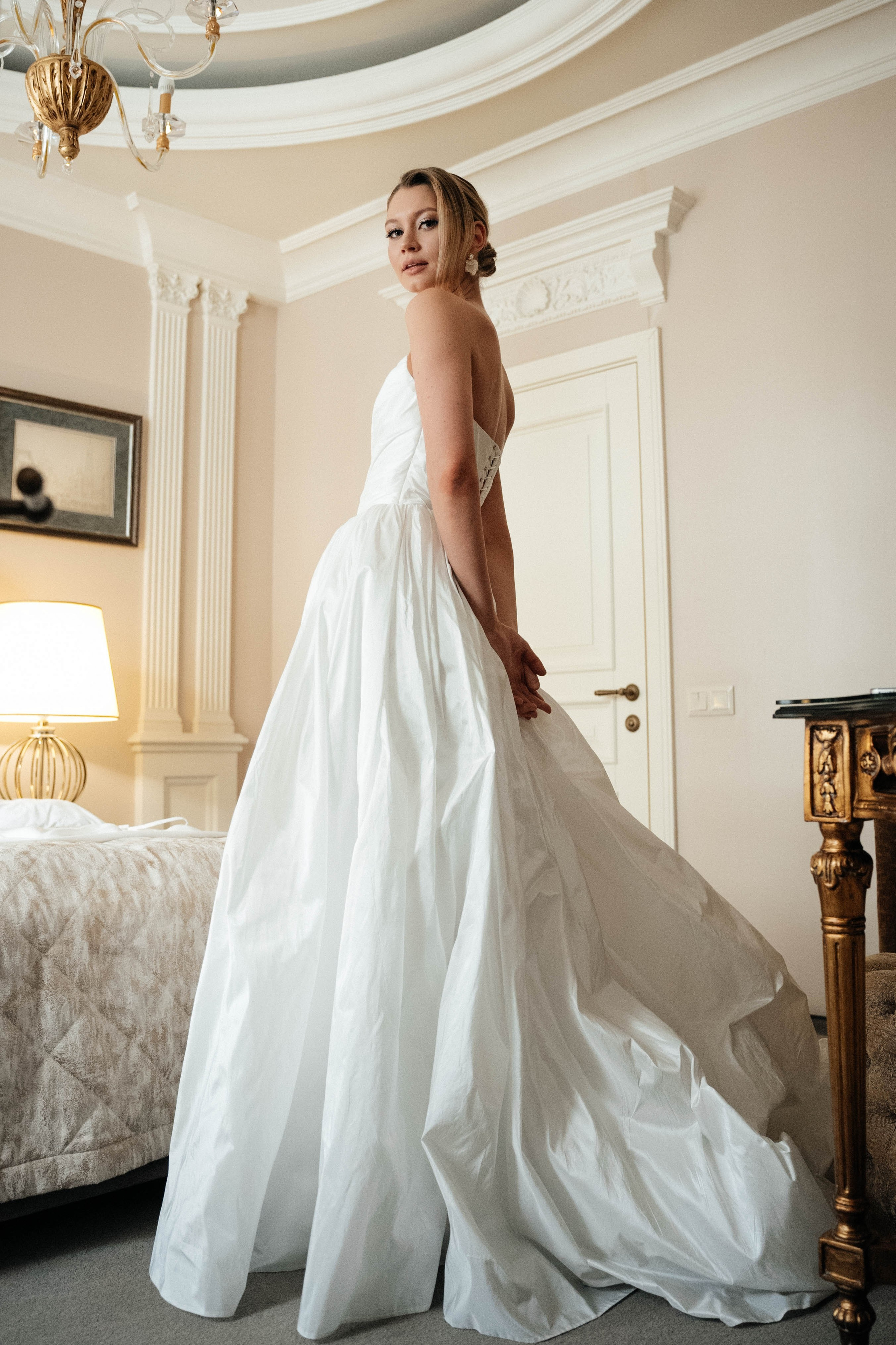 Алексей и Анастасия, творческая съемка в отеле Амбассадор. Свадебный фотограф Москва Александра Аверкова