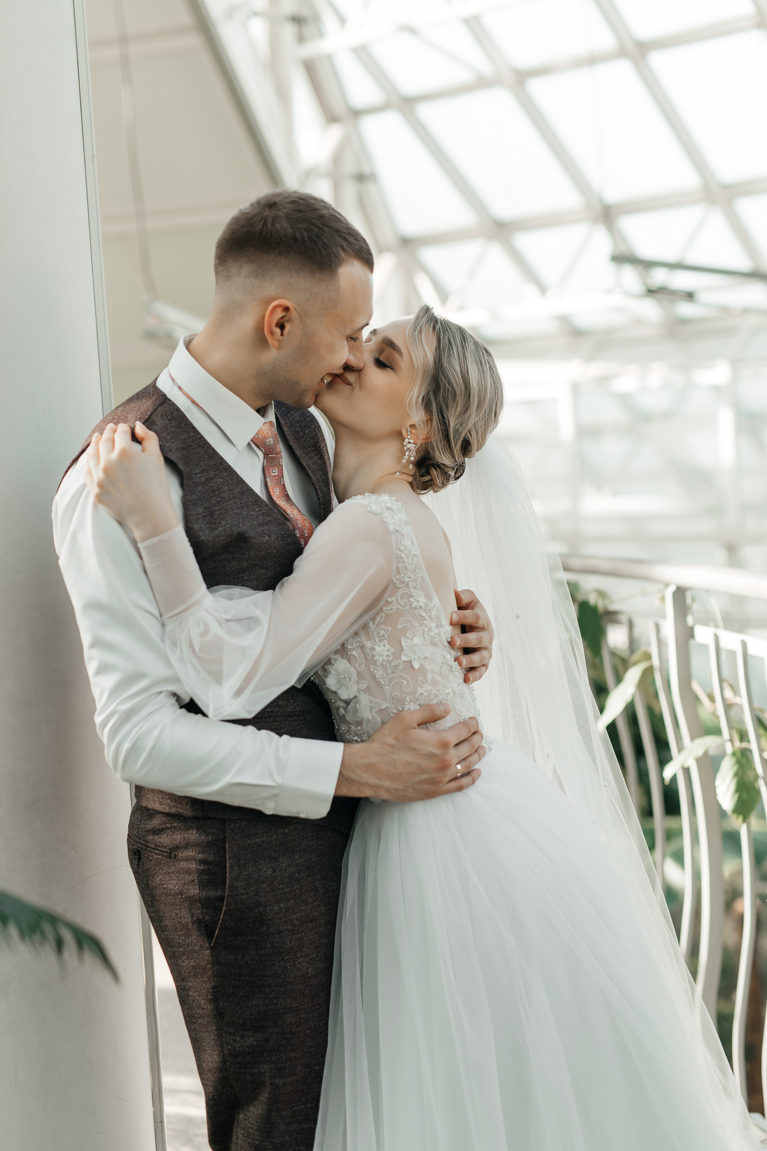 Зимняя сказка в оранжерее. Polovinka.Photo — Свадебный и семейный фотограф Минск