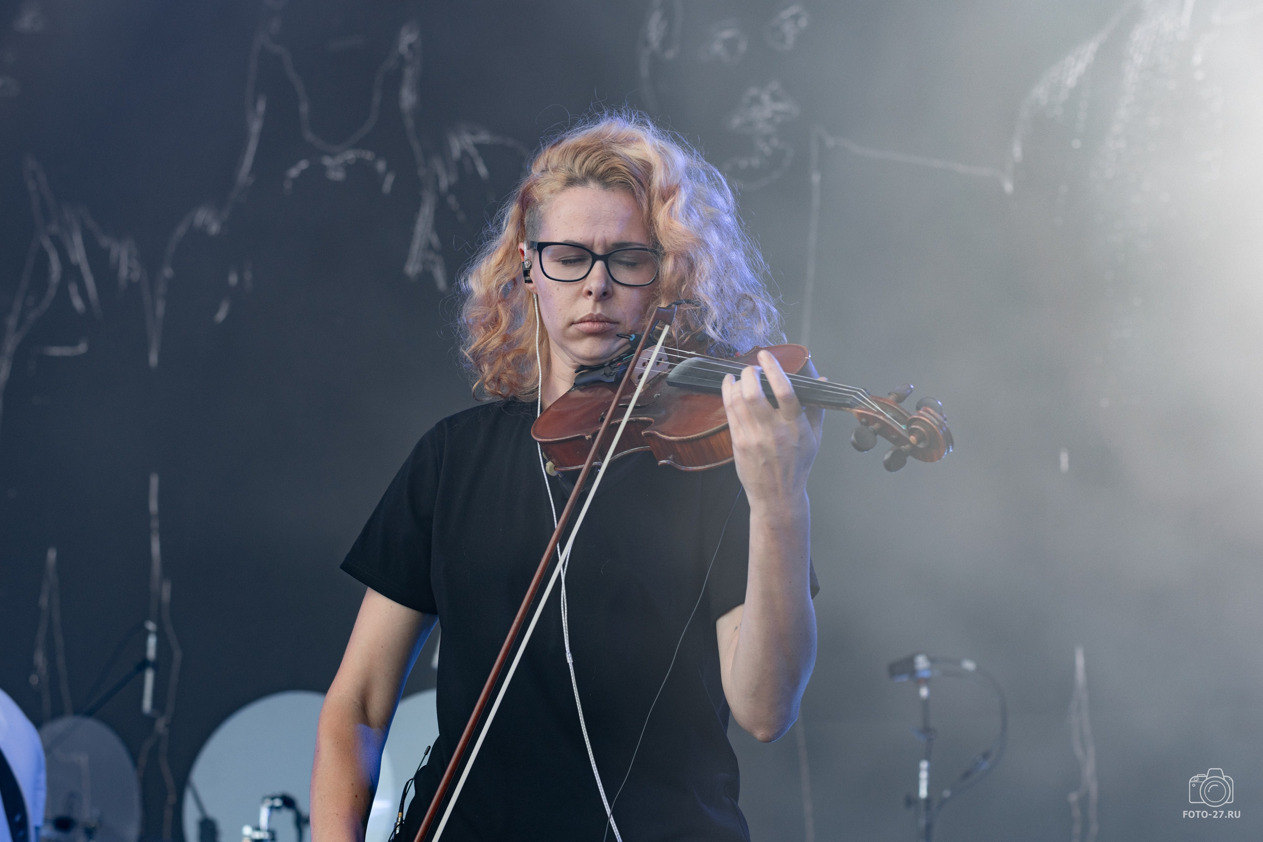 Антон Курдюмов фотограф в Хабаровске Рина Курдюмова фото27 foto27 Антон Дорофеев репортажный репортаж документалист Тони и Рина фотосоздатели ПаПаРоК Рок над Амуром 2024 фестиваль Хабаровск