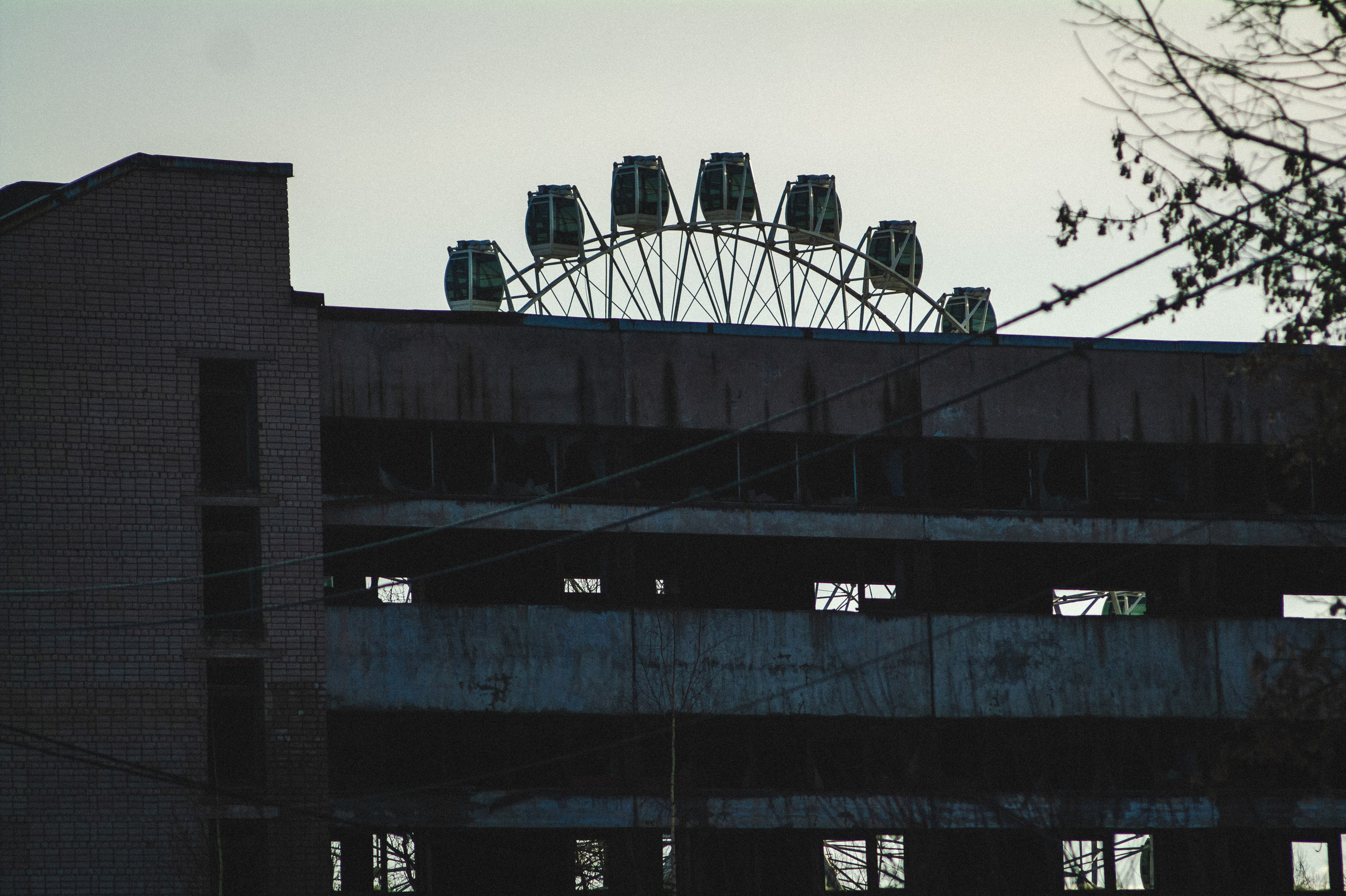 Борьба света и мрака. Den Mirov — Фотограф, Музыкант