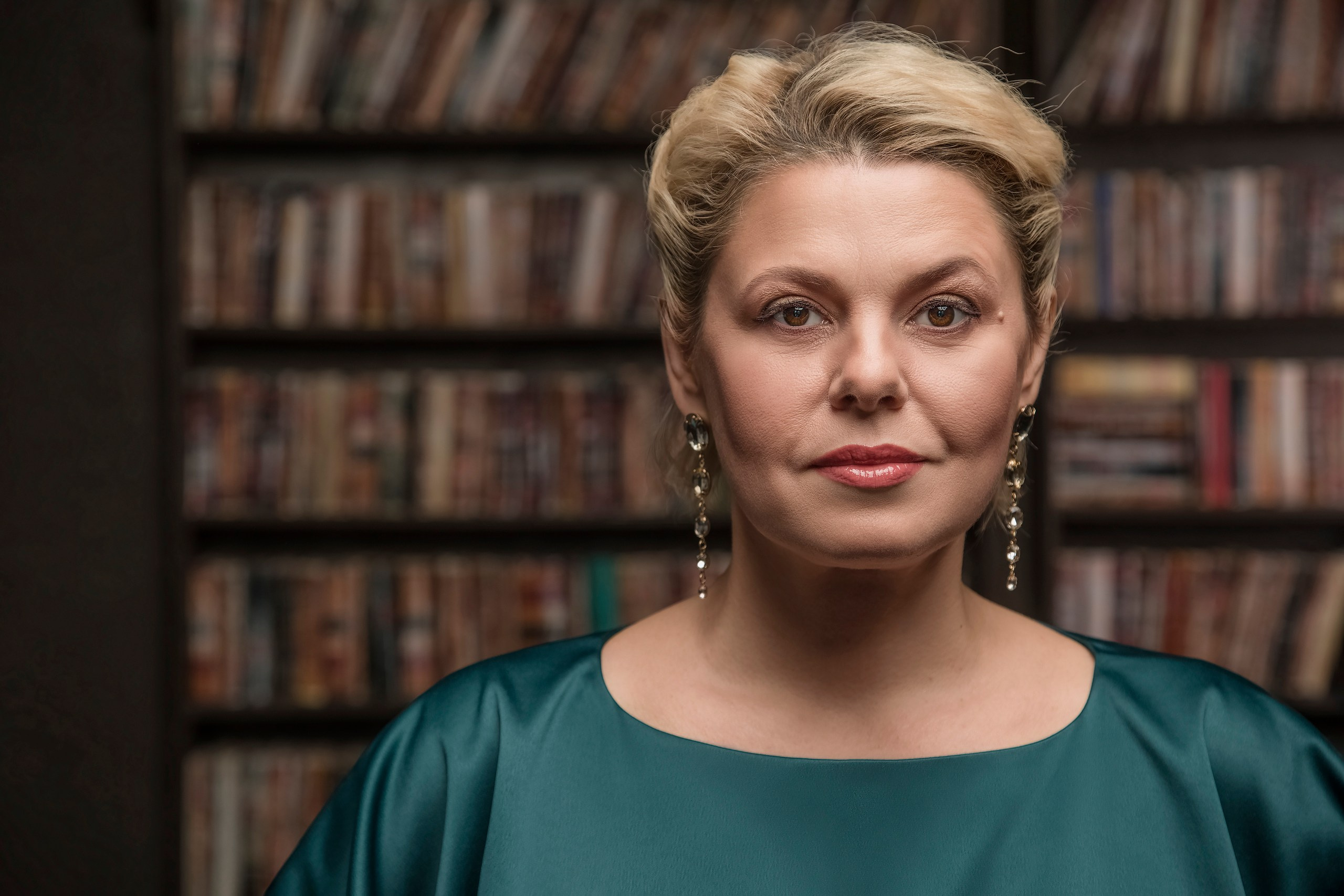 Базовая ретушь + Симметрия глаз + Ретушь одежды